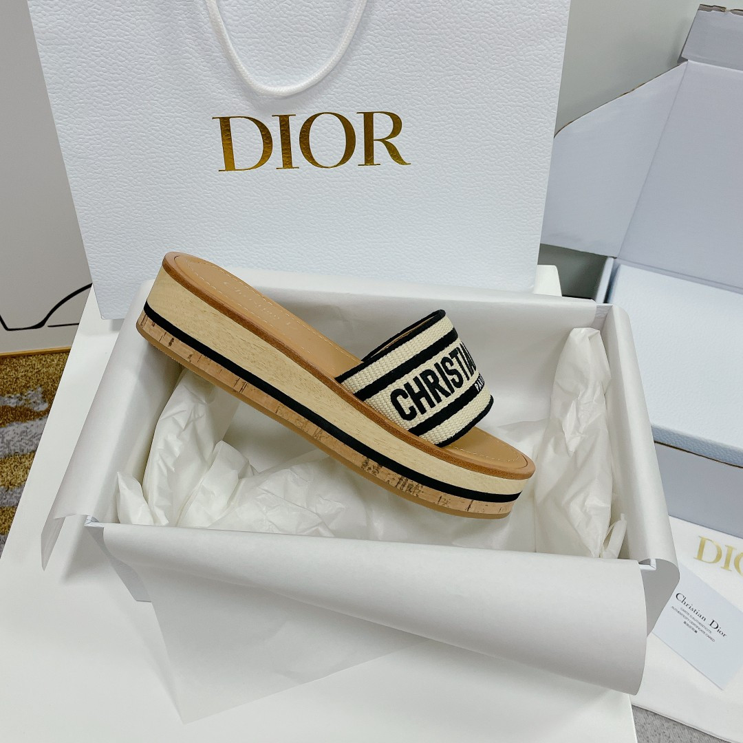 UA D*0riviera Dway Platform Slide