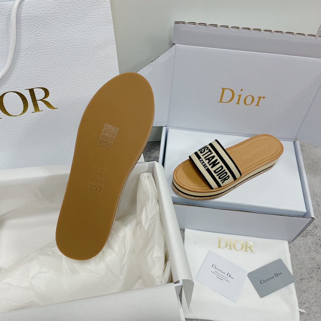 UA D*0riviera Dway Platform Slide