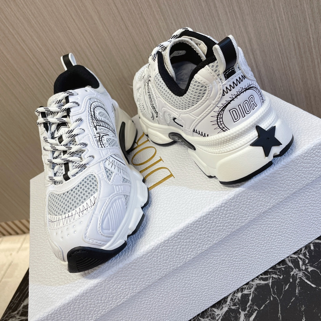 UA D*0r Chrono Sneaker White and Black Mesh