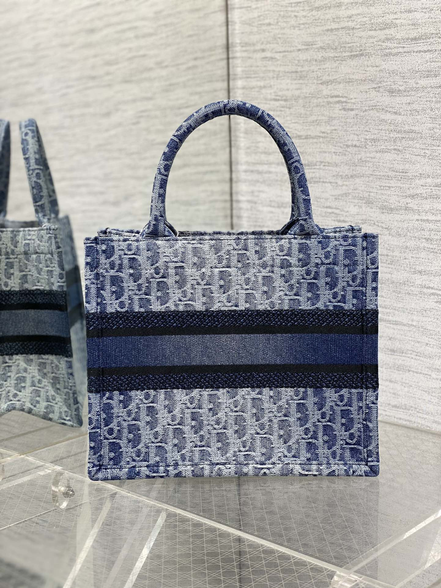 Large D*0r Book Tote Blue Denim D*0r Oblique Jacquard 26x8x22cm