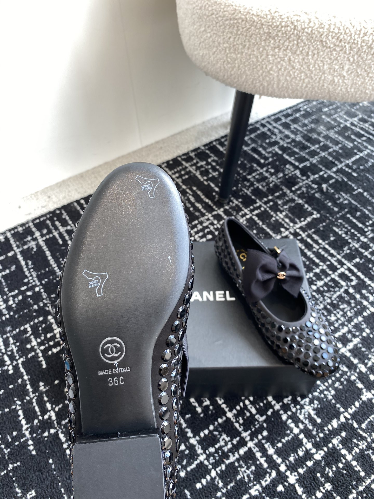 UA Ch*el MARY JANES FLAT