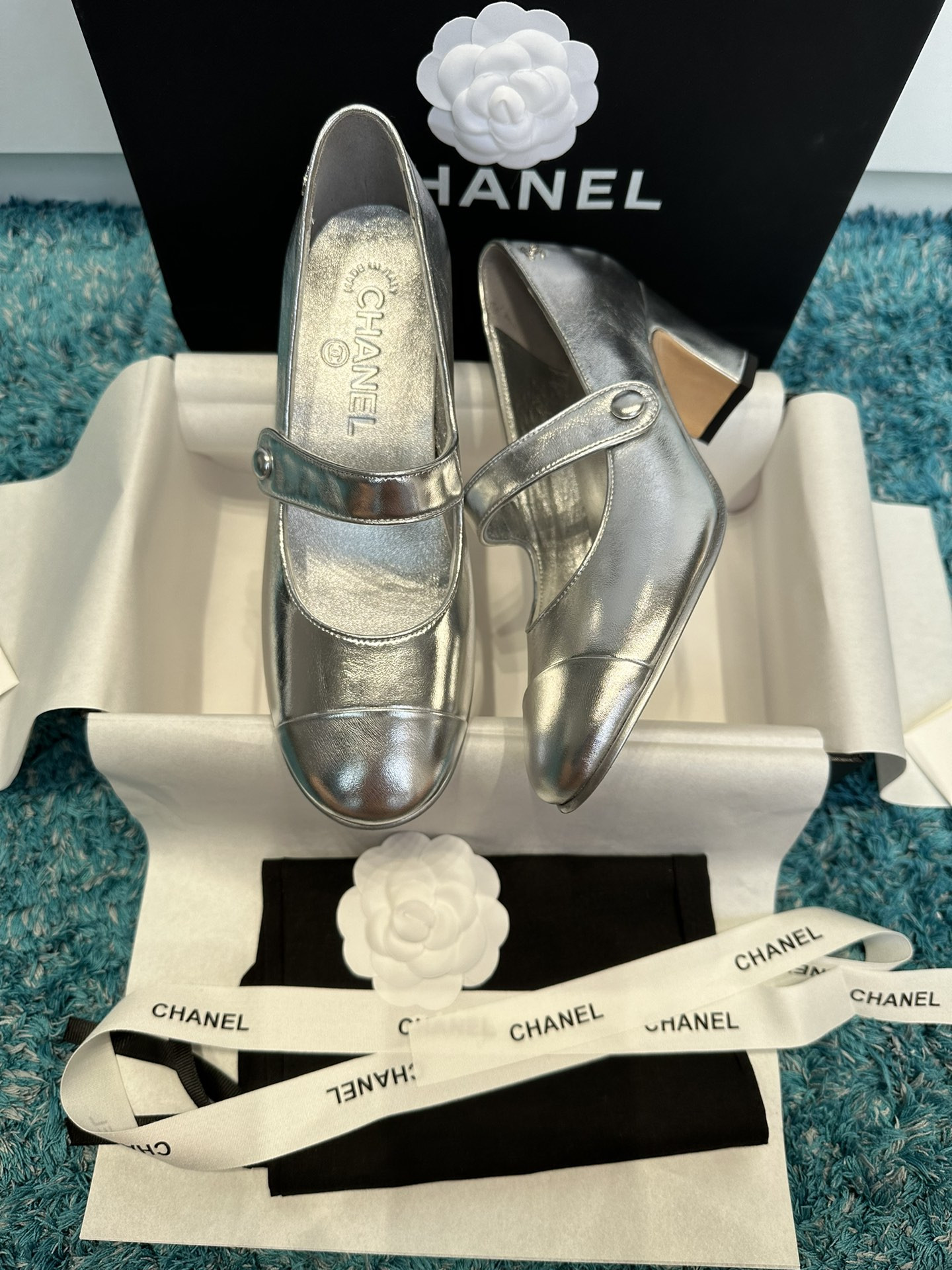 UA Ch*el MARY JANES Pump