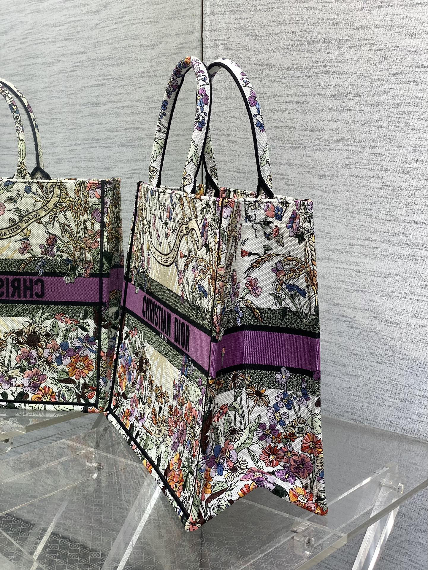 D*0r Book Tote Ecru Multicolor 42x18x35cm
