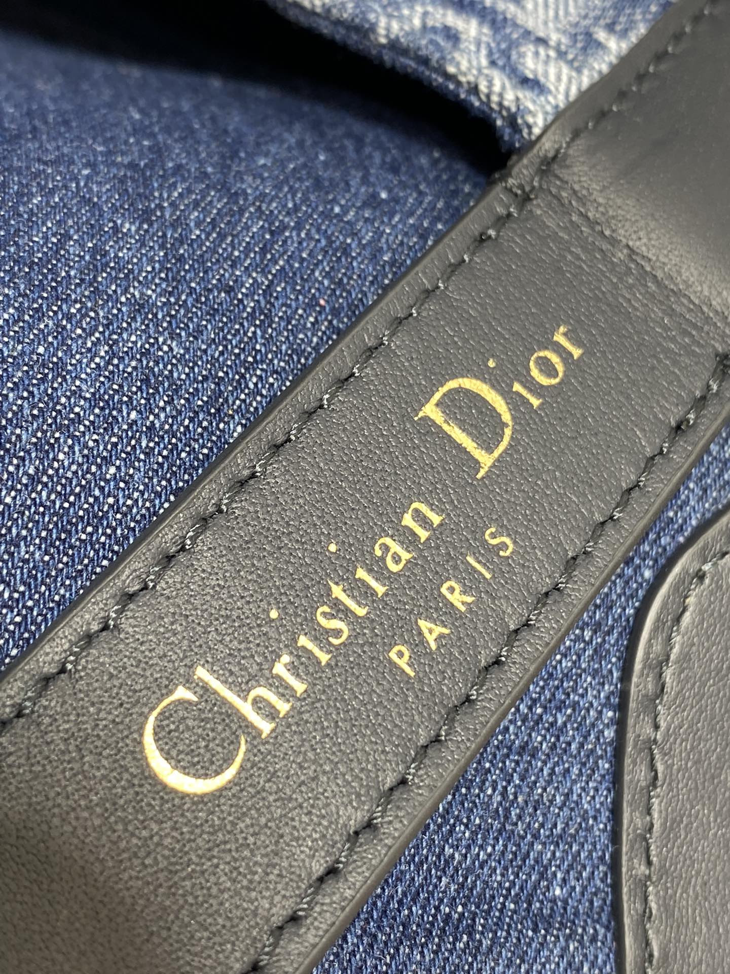 Medium D*0r Toujours Bag Blue Denim D*0r Oblique Jacquard 28.5 x 21.5 x 17 cm