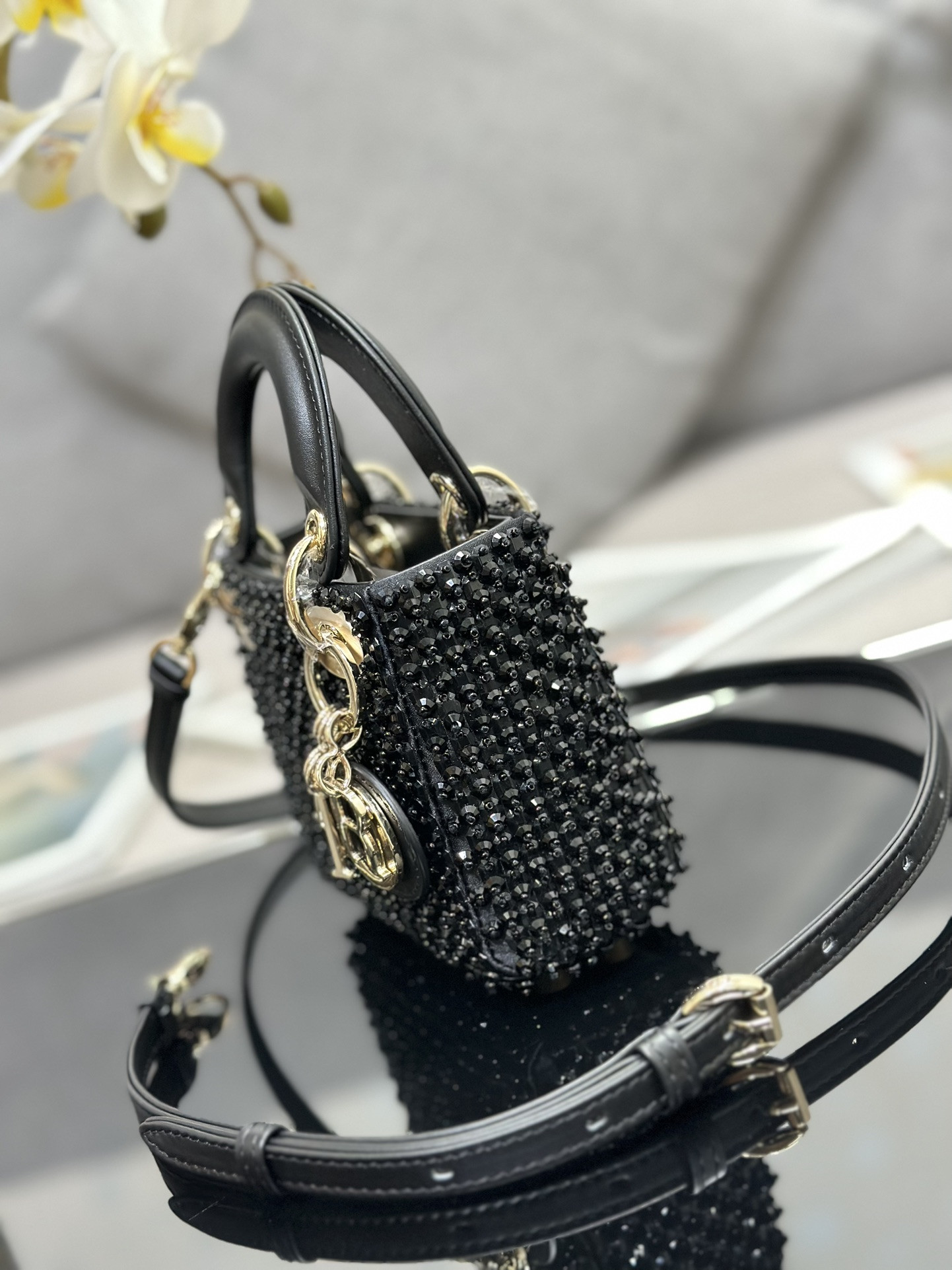Lady D*0r Ultra-Mini Embroidered Micro-Beads 12 x 10.2 x 5 cm