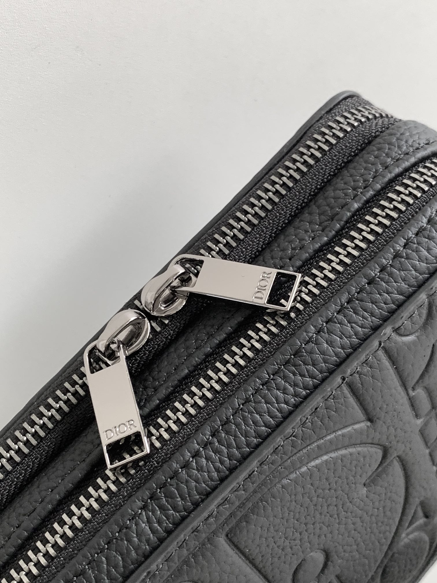 D*0r Zipped Pouch with Strap Black D*0r Gravity Leather 17 x 12.5 x 6 cm