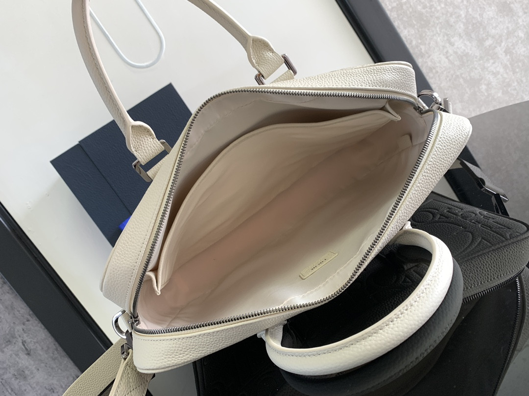 D*0r Briefcase White D*0r Gravity Leather and White Grained Calfskin 37 x 28 x 6 cm