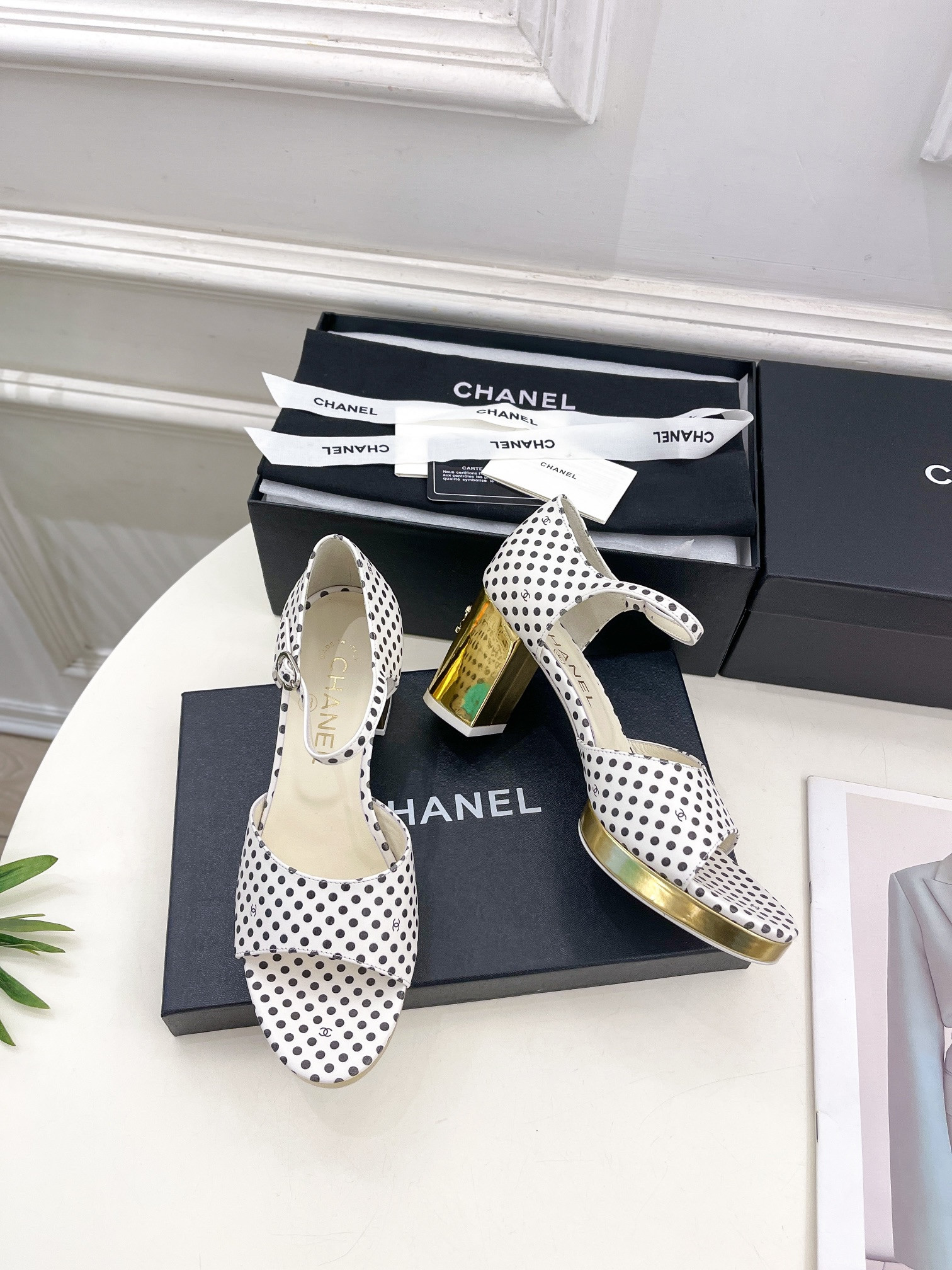 UA Ch*el HEELED SANDALS