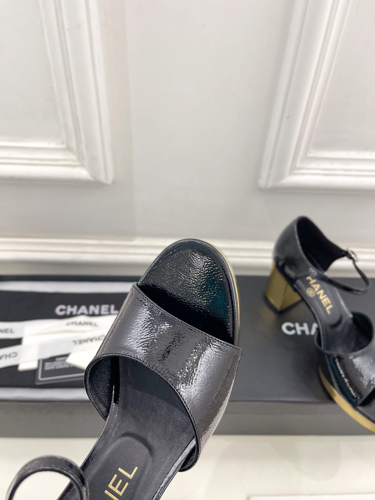 UA Ch*el HEELED SANDALS