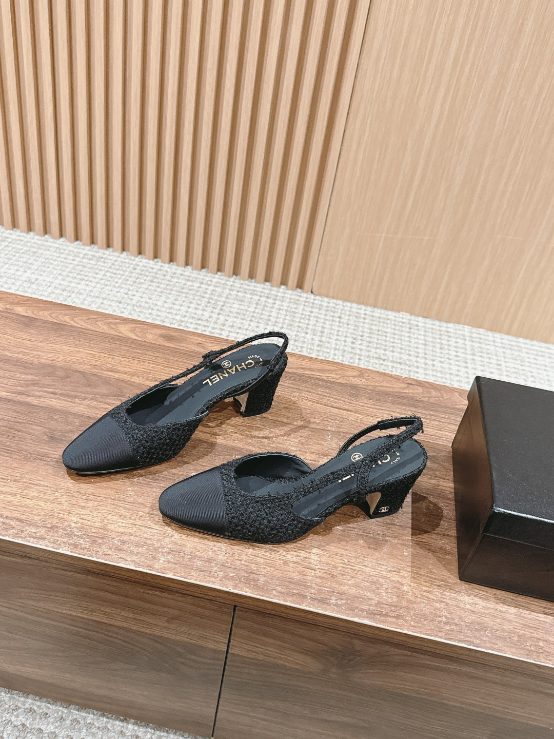 UA Ch*el SLINGBACKS