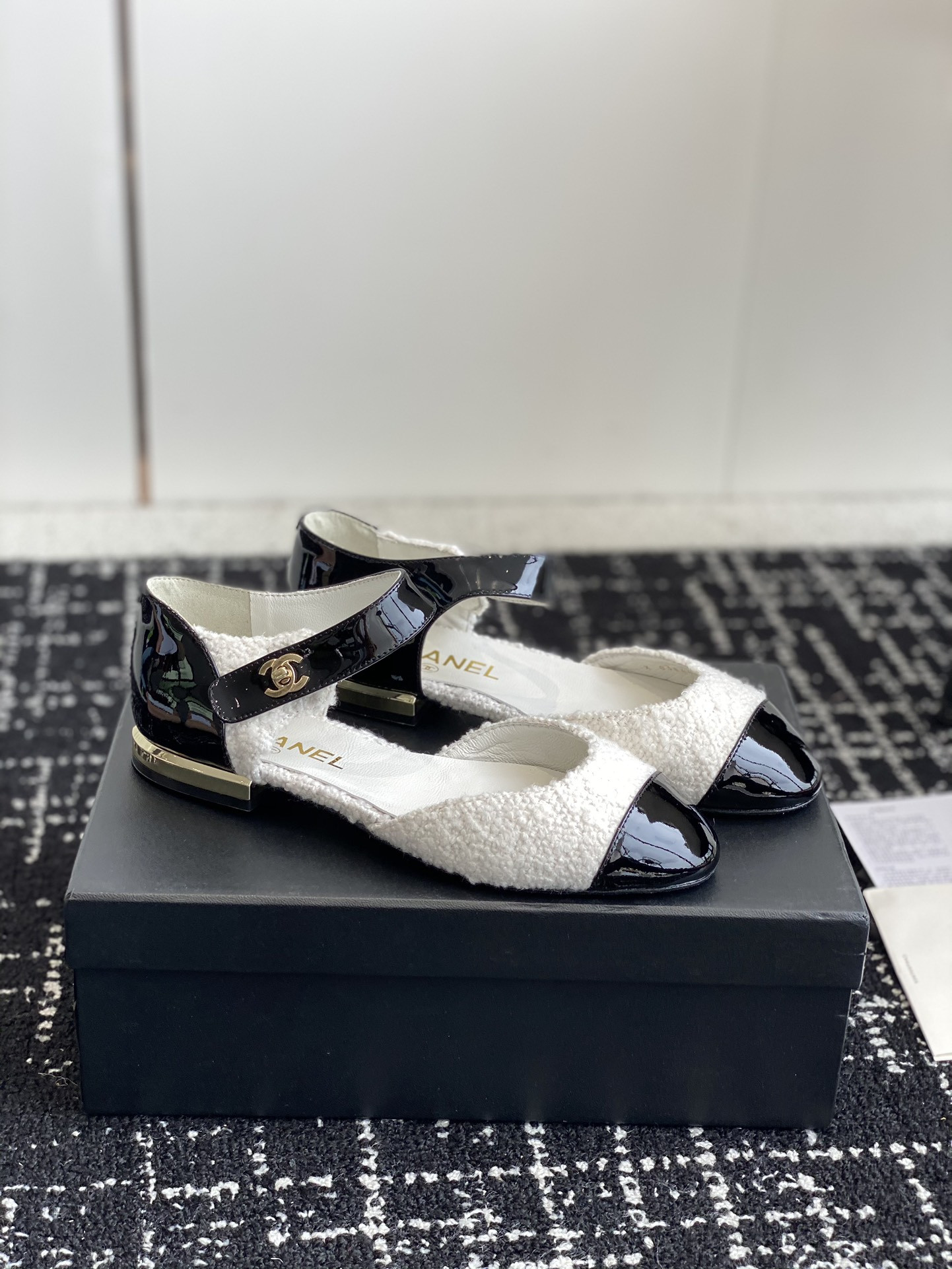 UA Ch*el MARY JANES