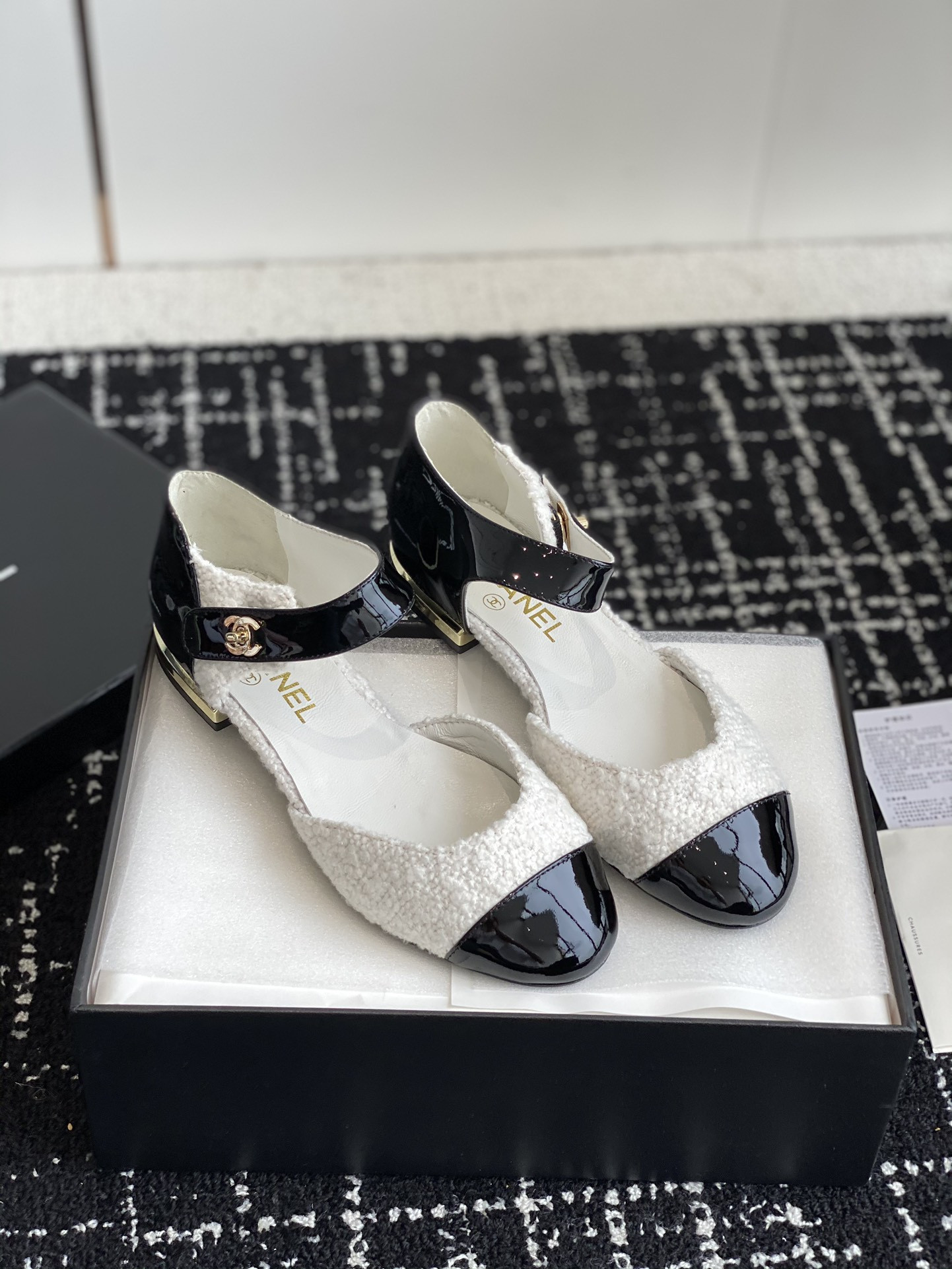 UA Ch*el MARY JANES