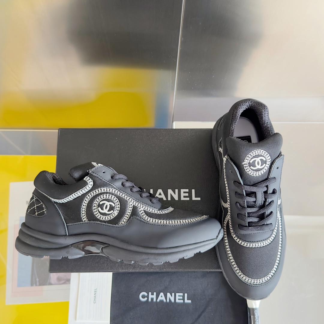 UA Ch*el SNEAKER