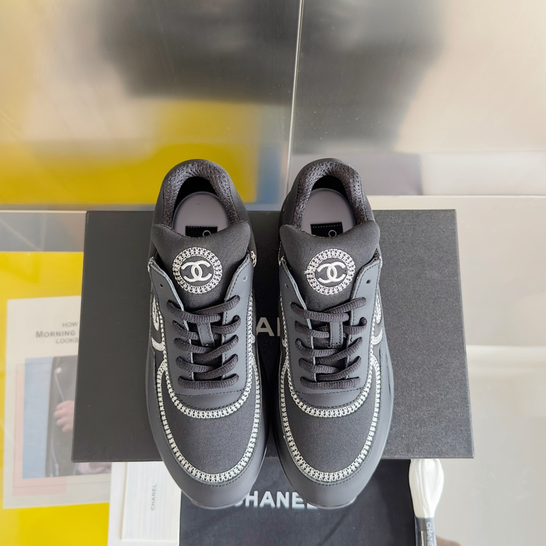 UA Ch*el SNEAKER