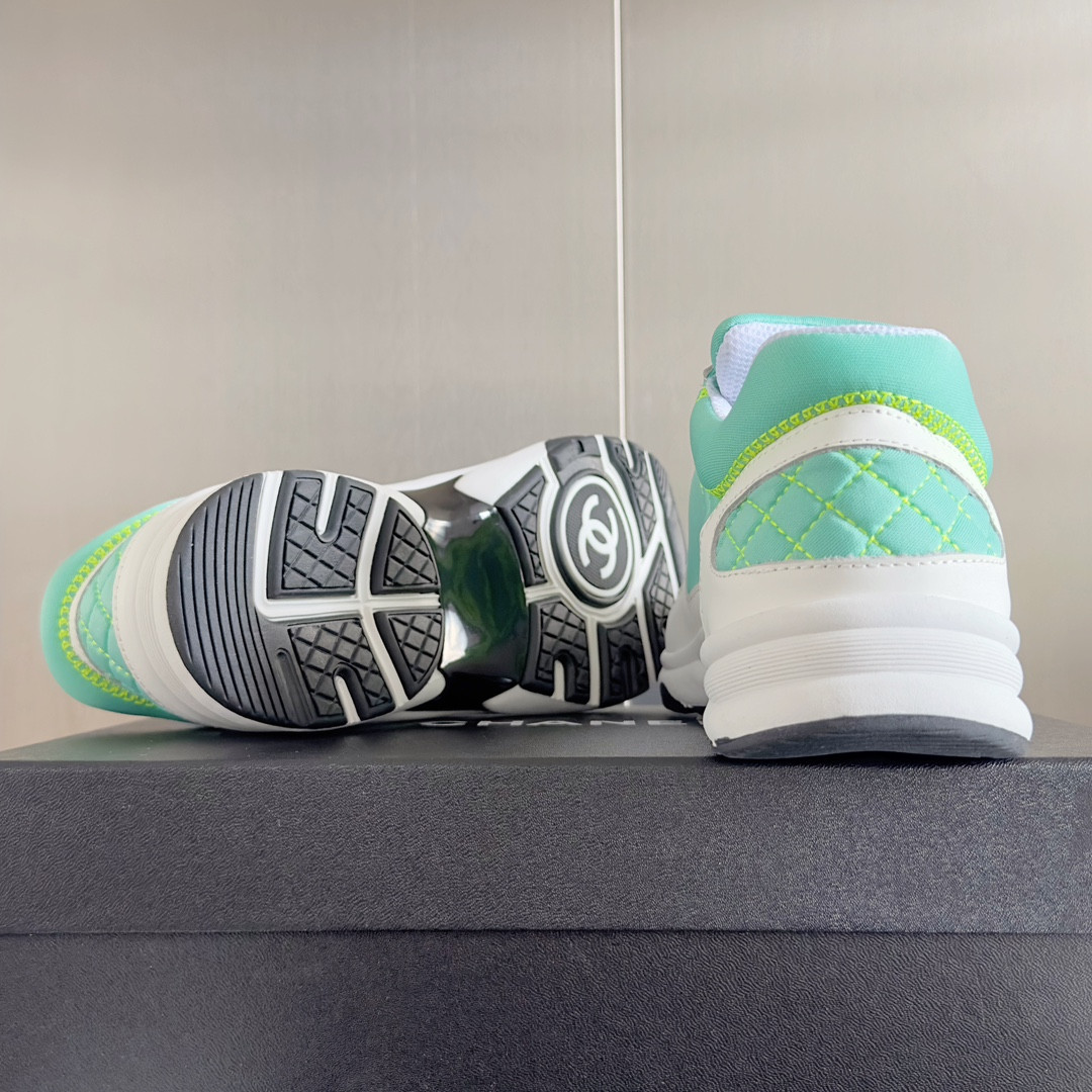 UA Ch*el SNEAKER