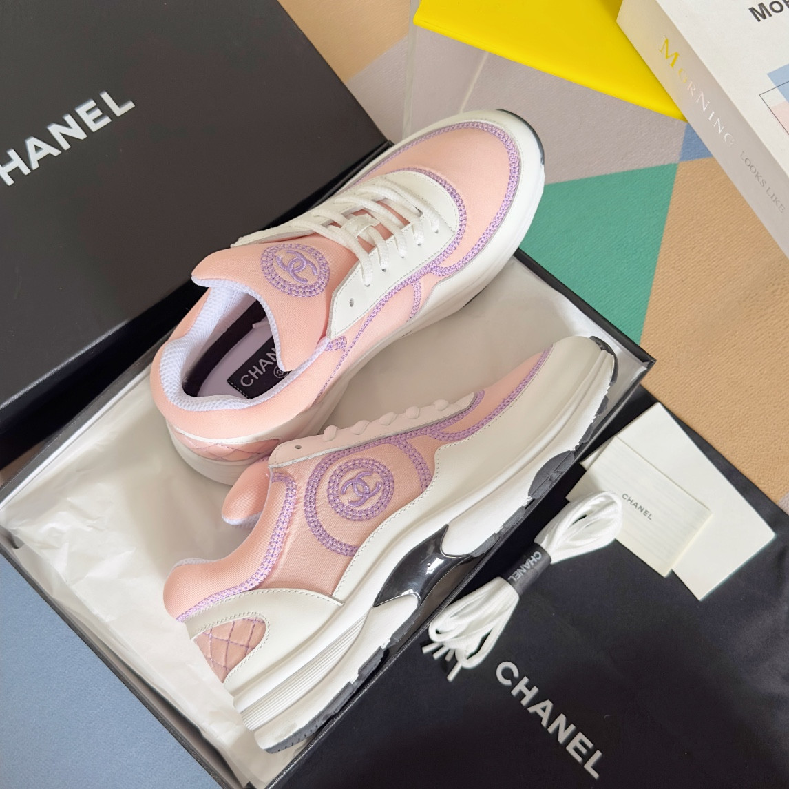 UA Ch*el SNEAKER