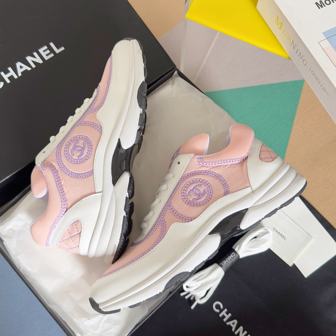 UA Ch*el SNEAKER