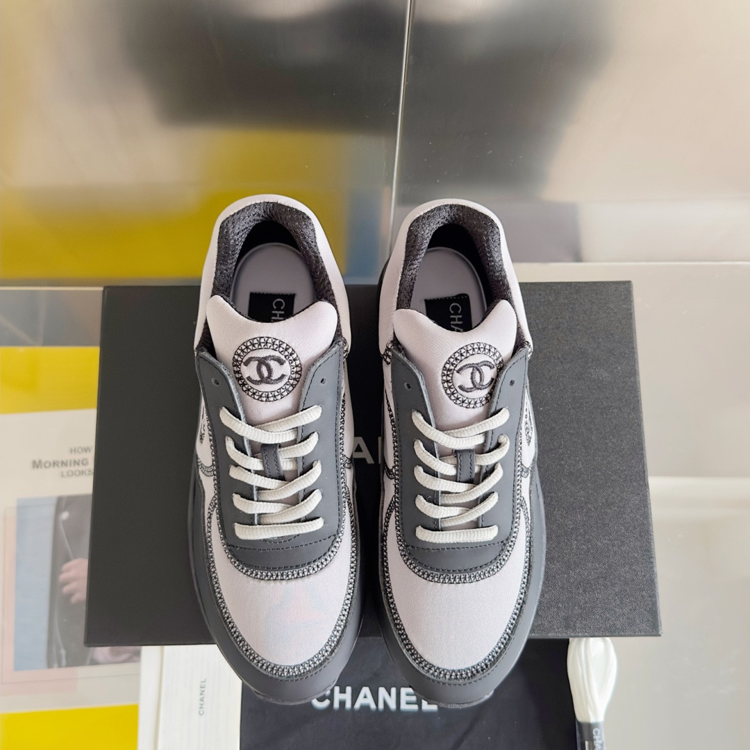 UA Ch*el SNEAKER