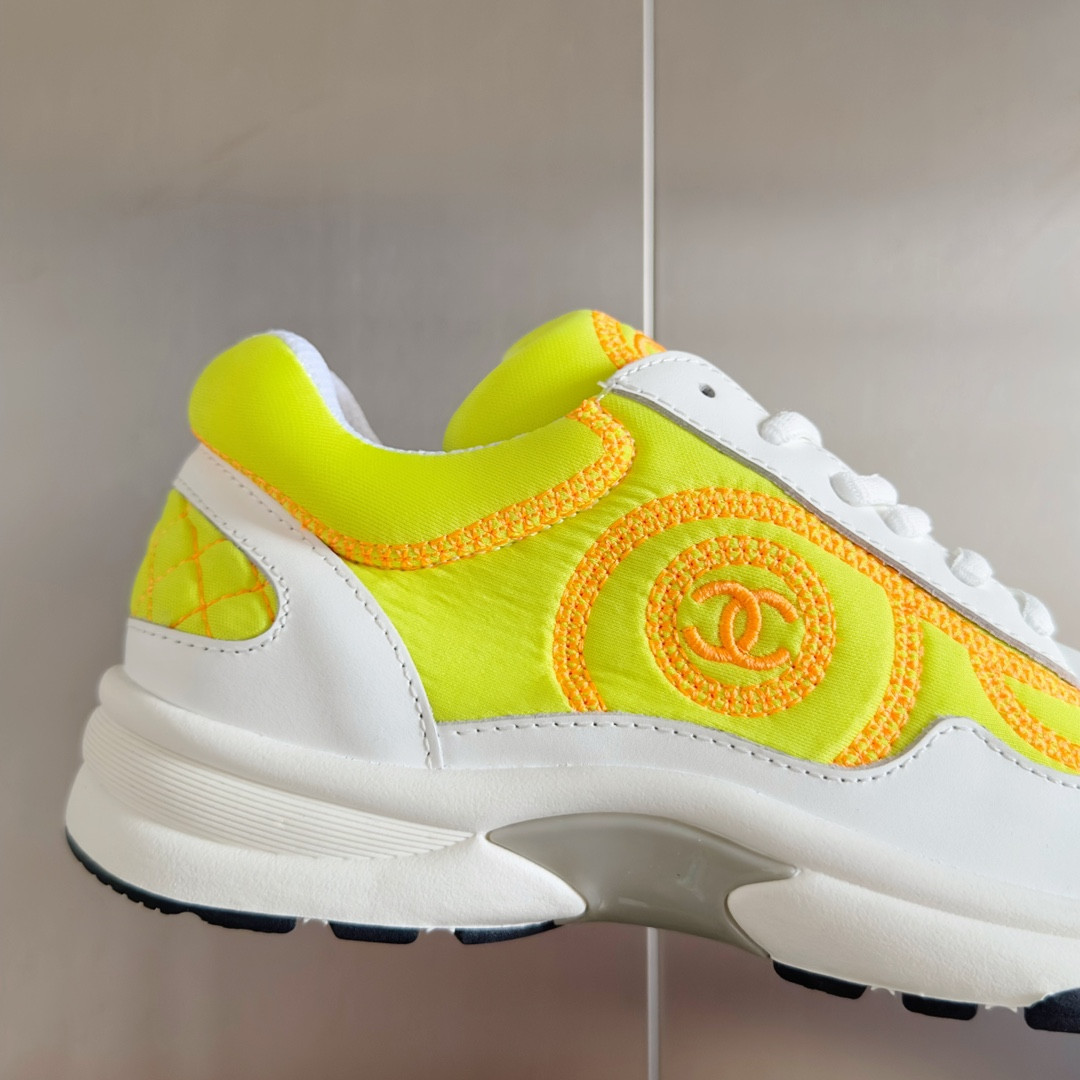 UA Ch*el SNEAKER