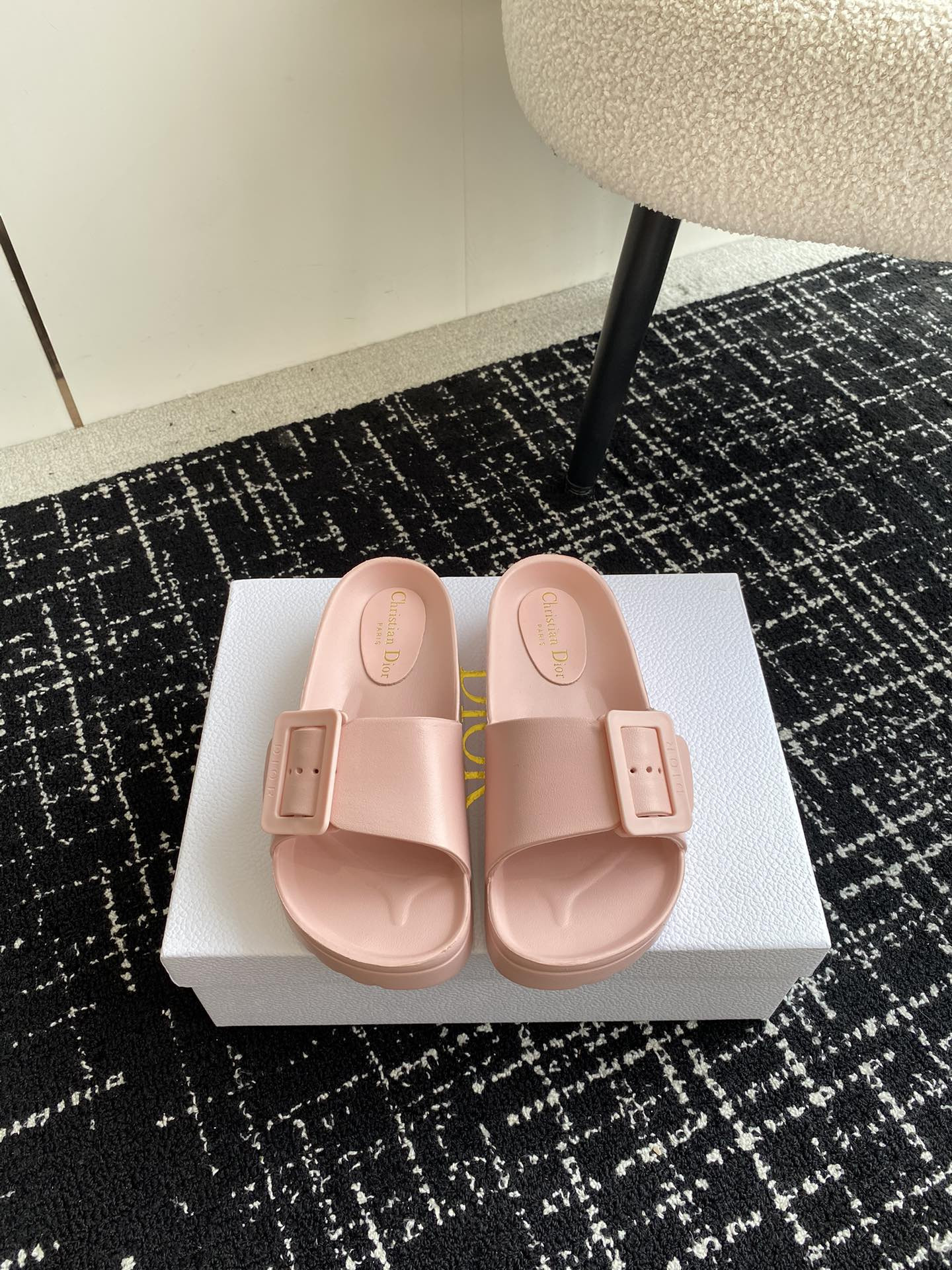 UA D*0r Slide