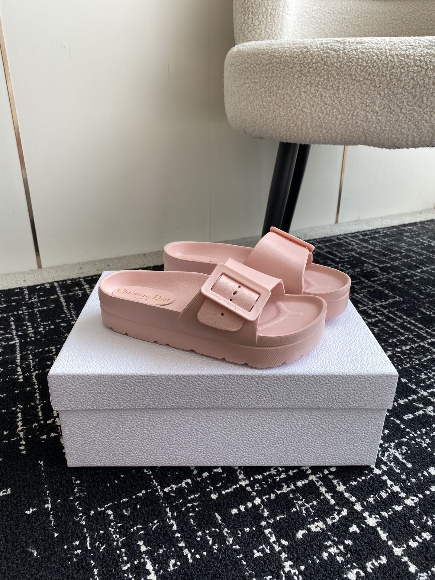 UA D*0r Slide