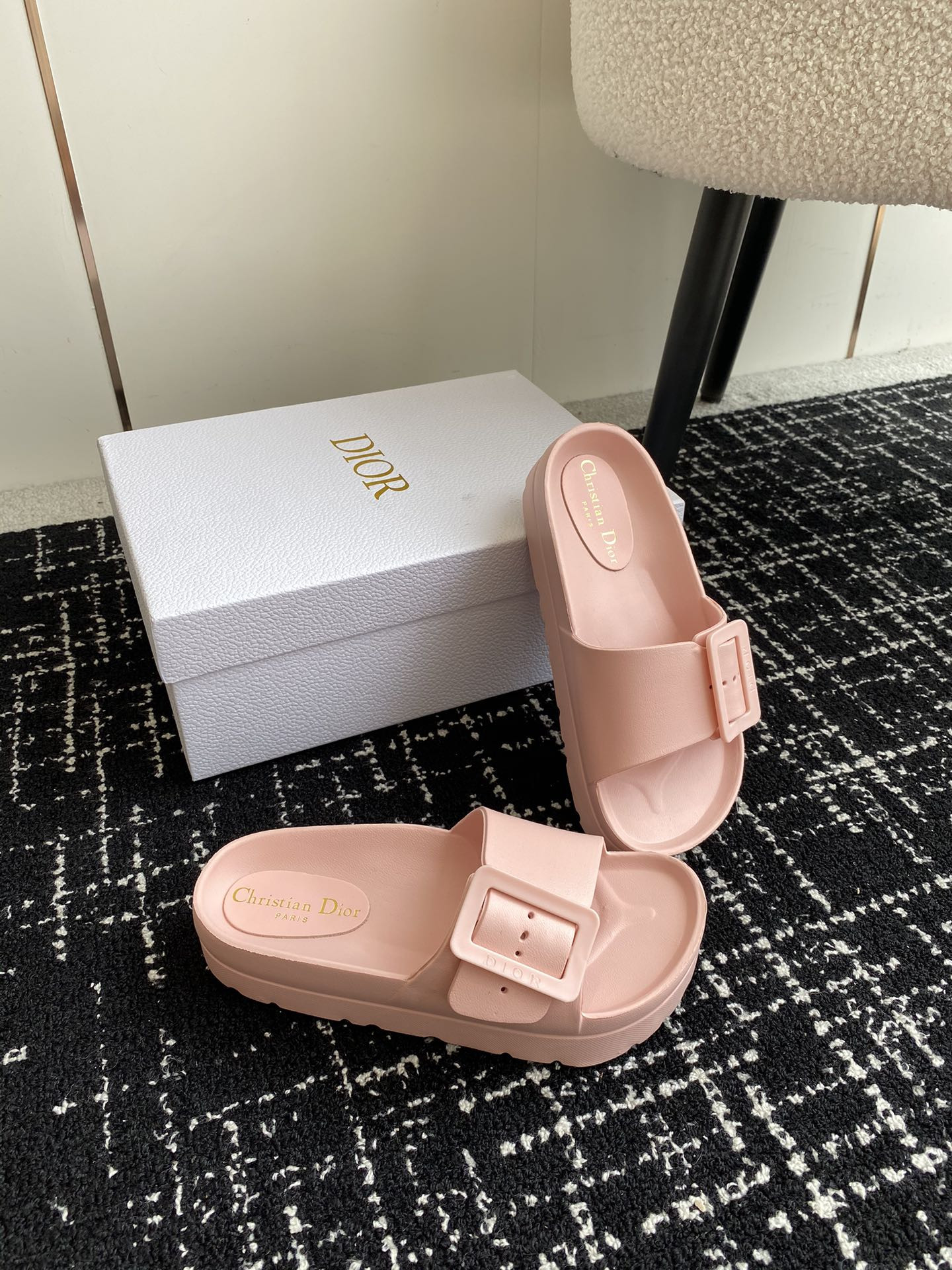 UA D*0r Slide