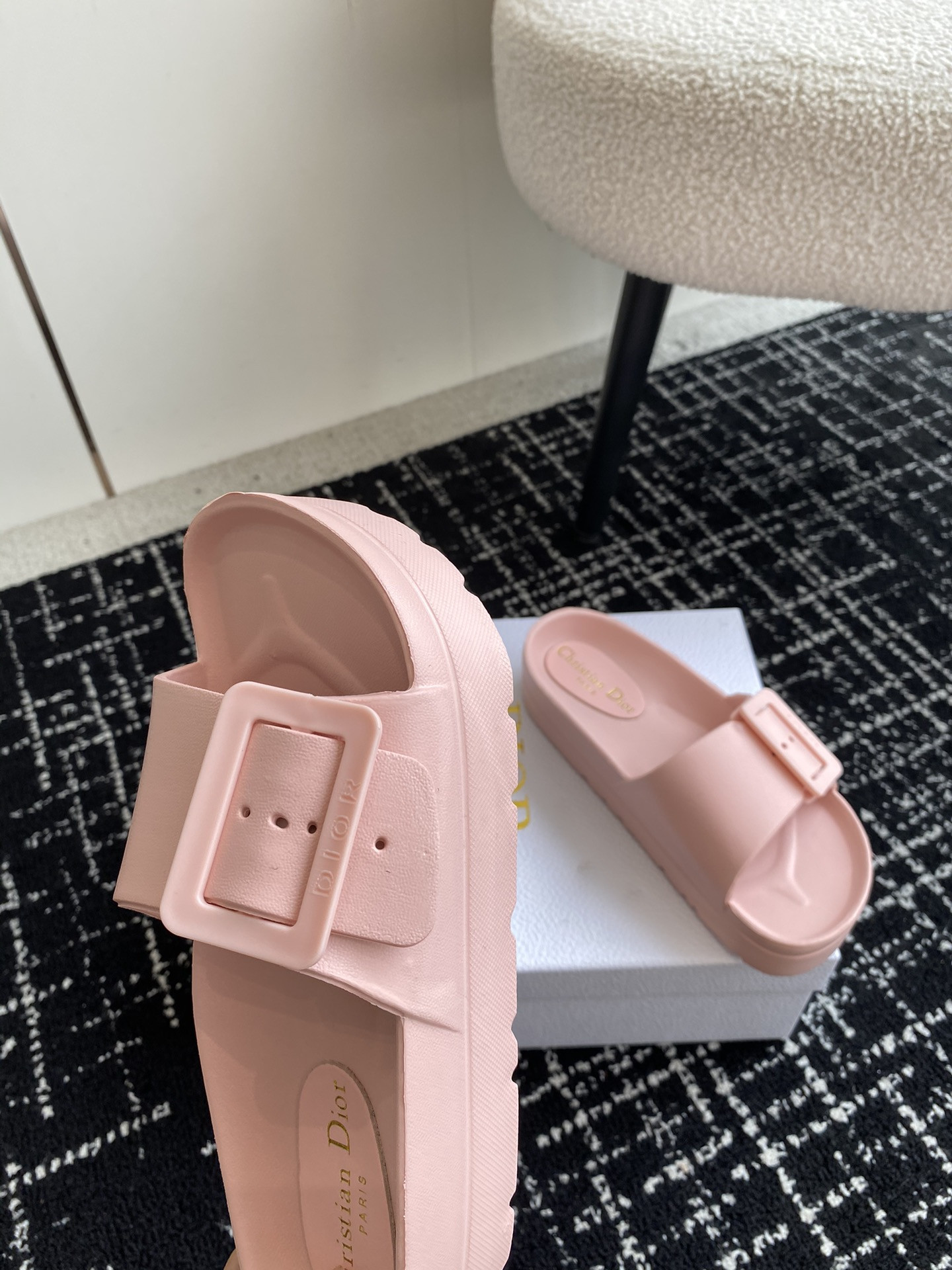 UA D*0r Slide