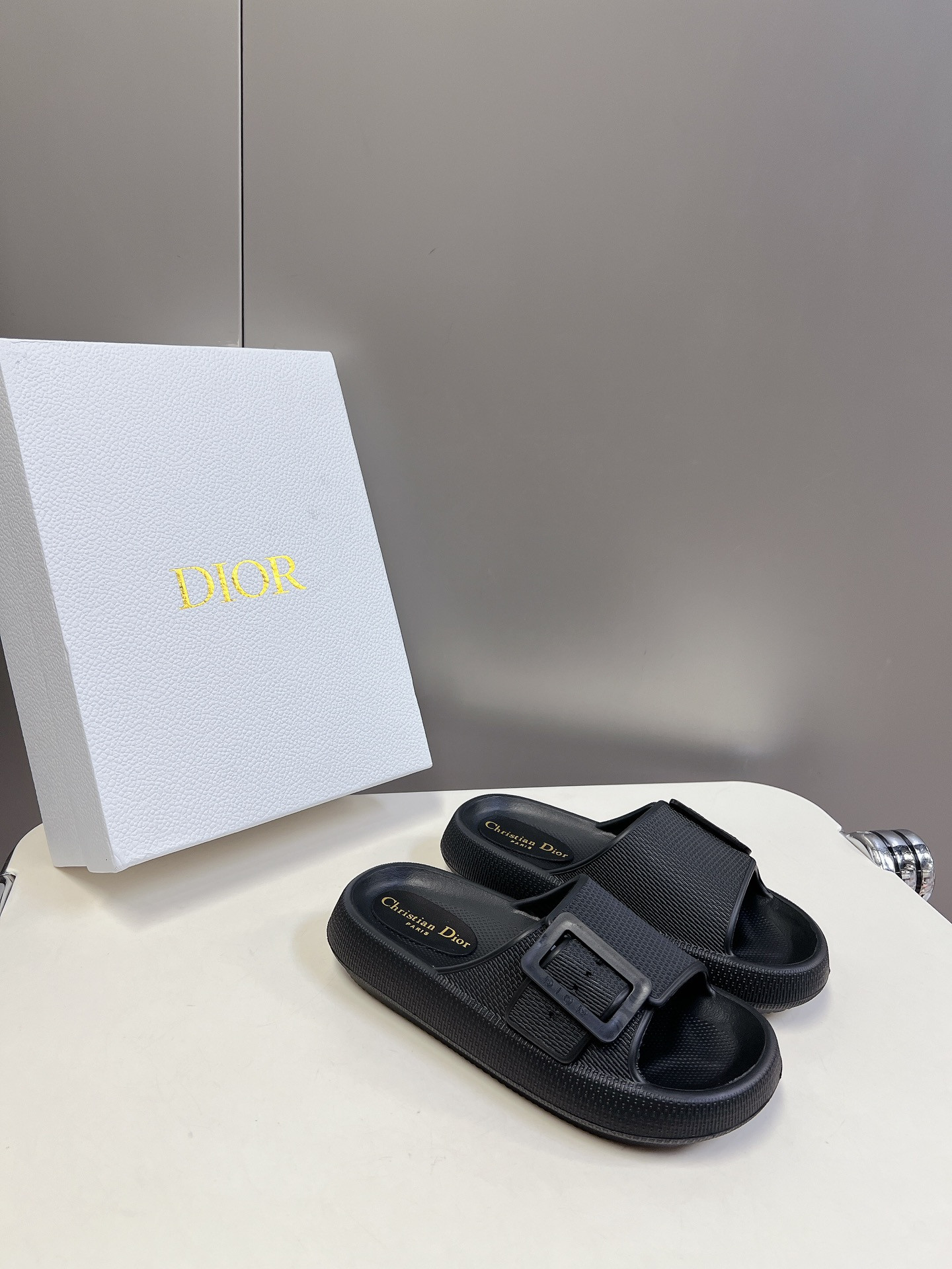 UA D*0r Slide