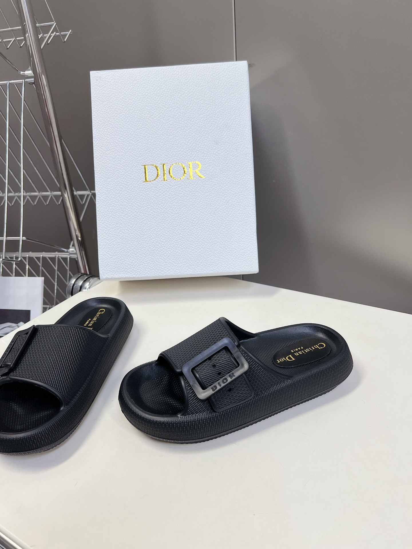 UA D*0r Slide