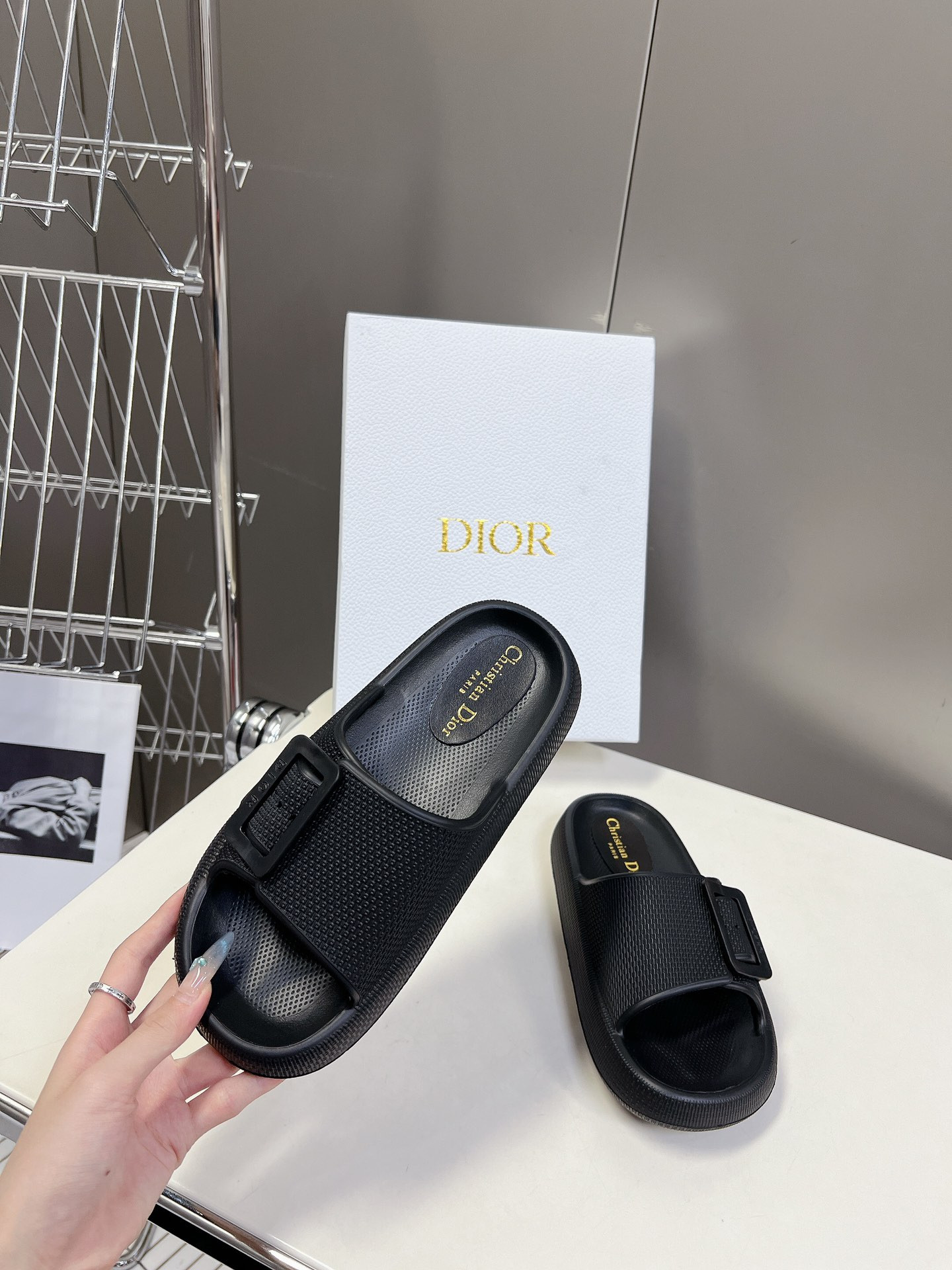 UA D*0r Slide