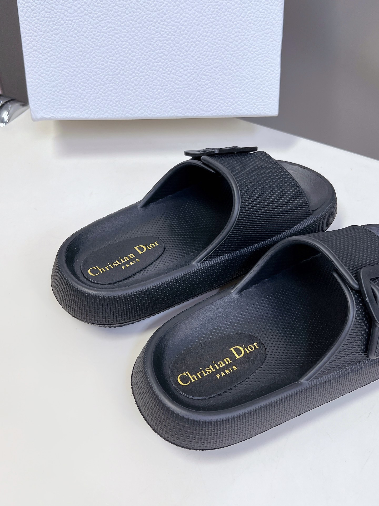 UA D*0r Slide