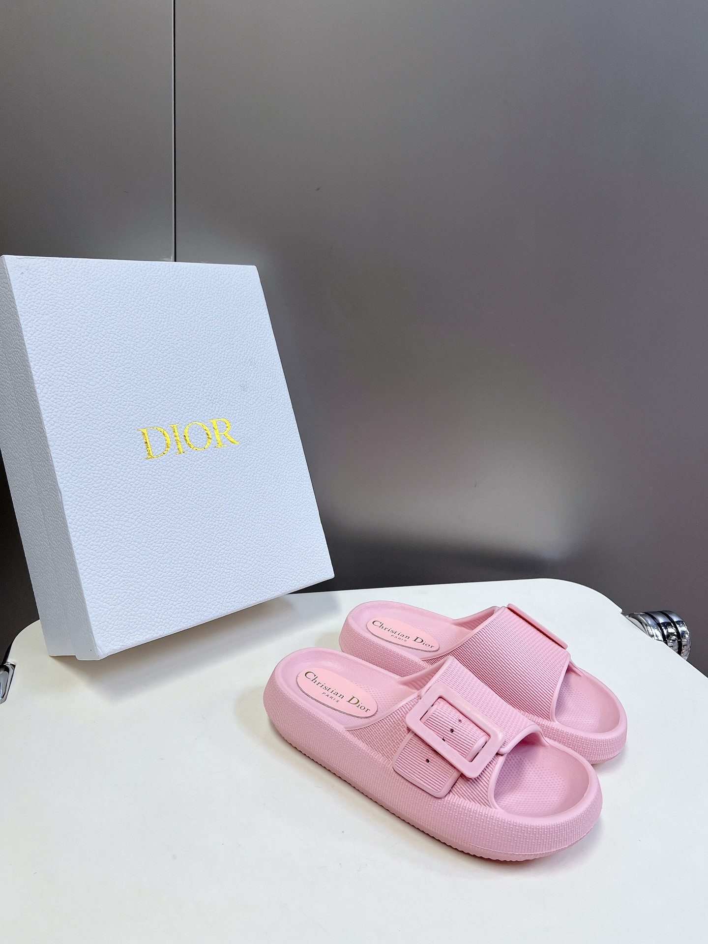 UA D*0r Slide