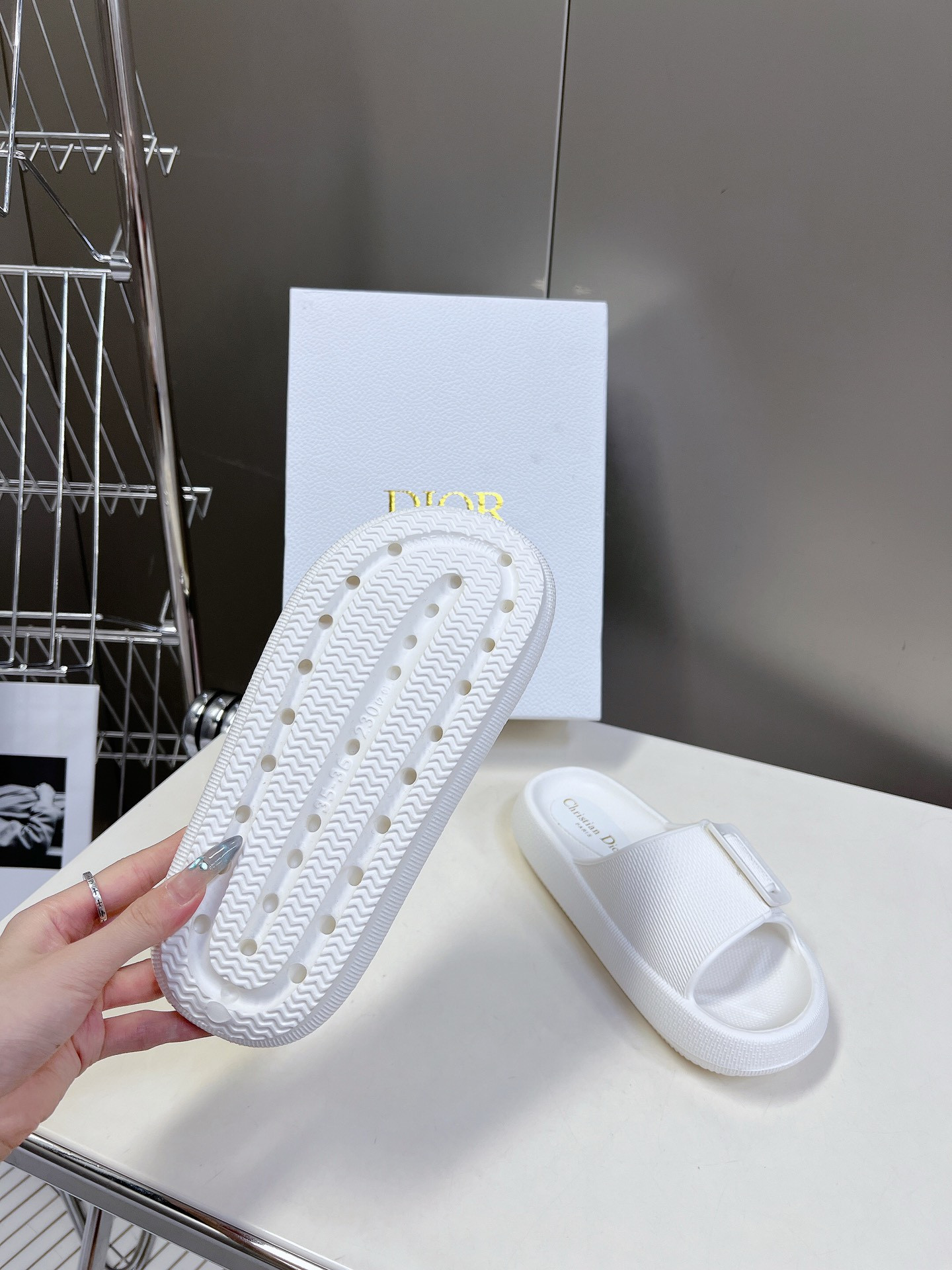 UA D*0r Slide