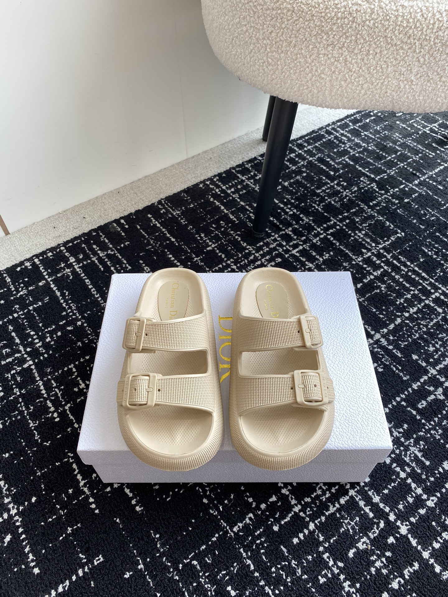UA D*0r Slide
