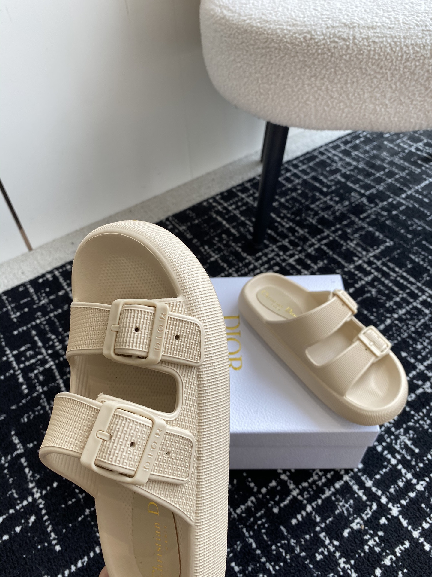 UA D*0r Slide