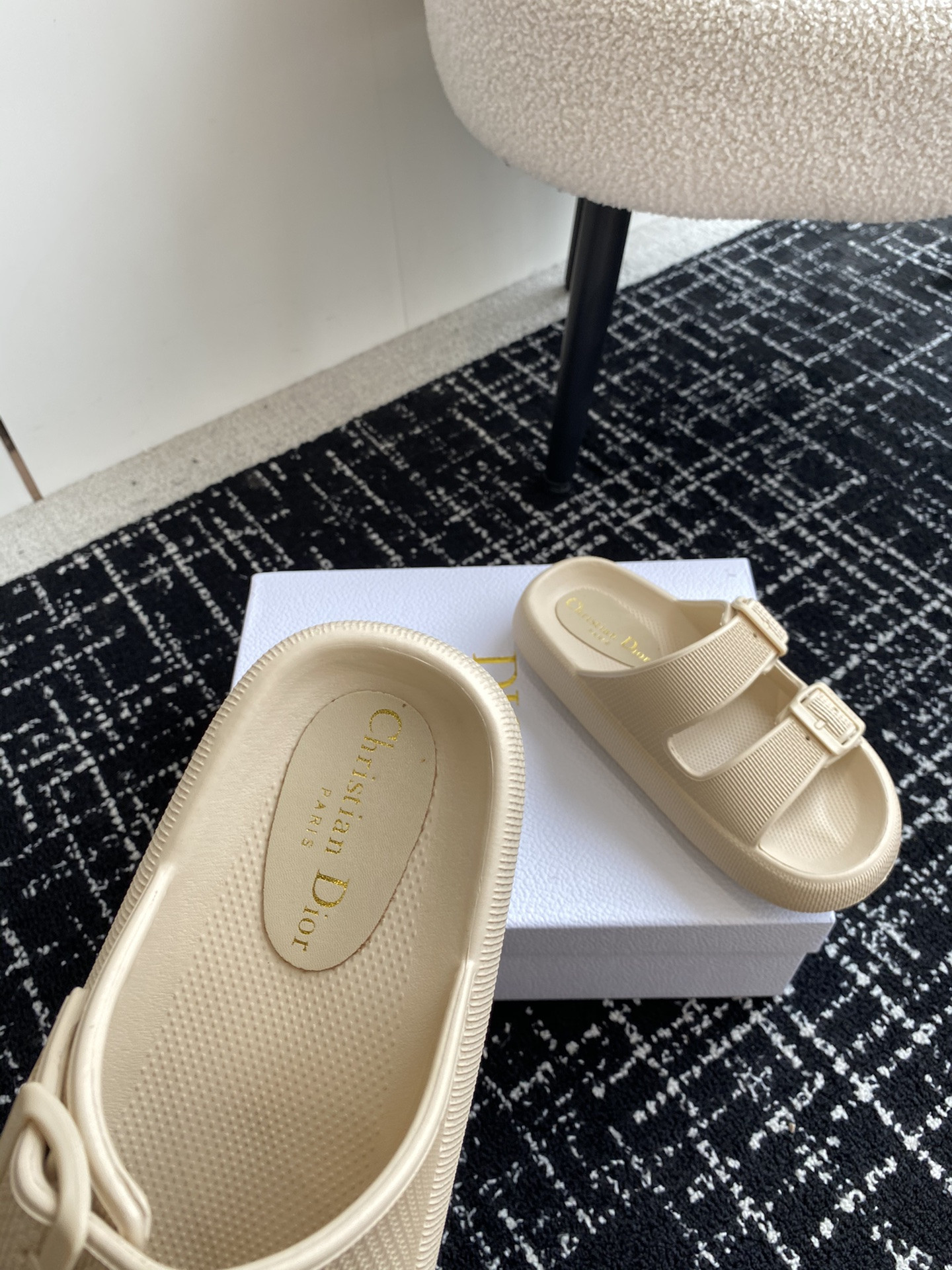 UA D*0r Slide
