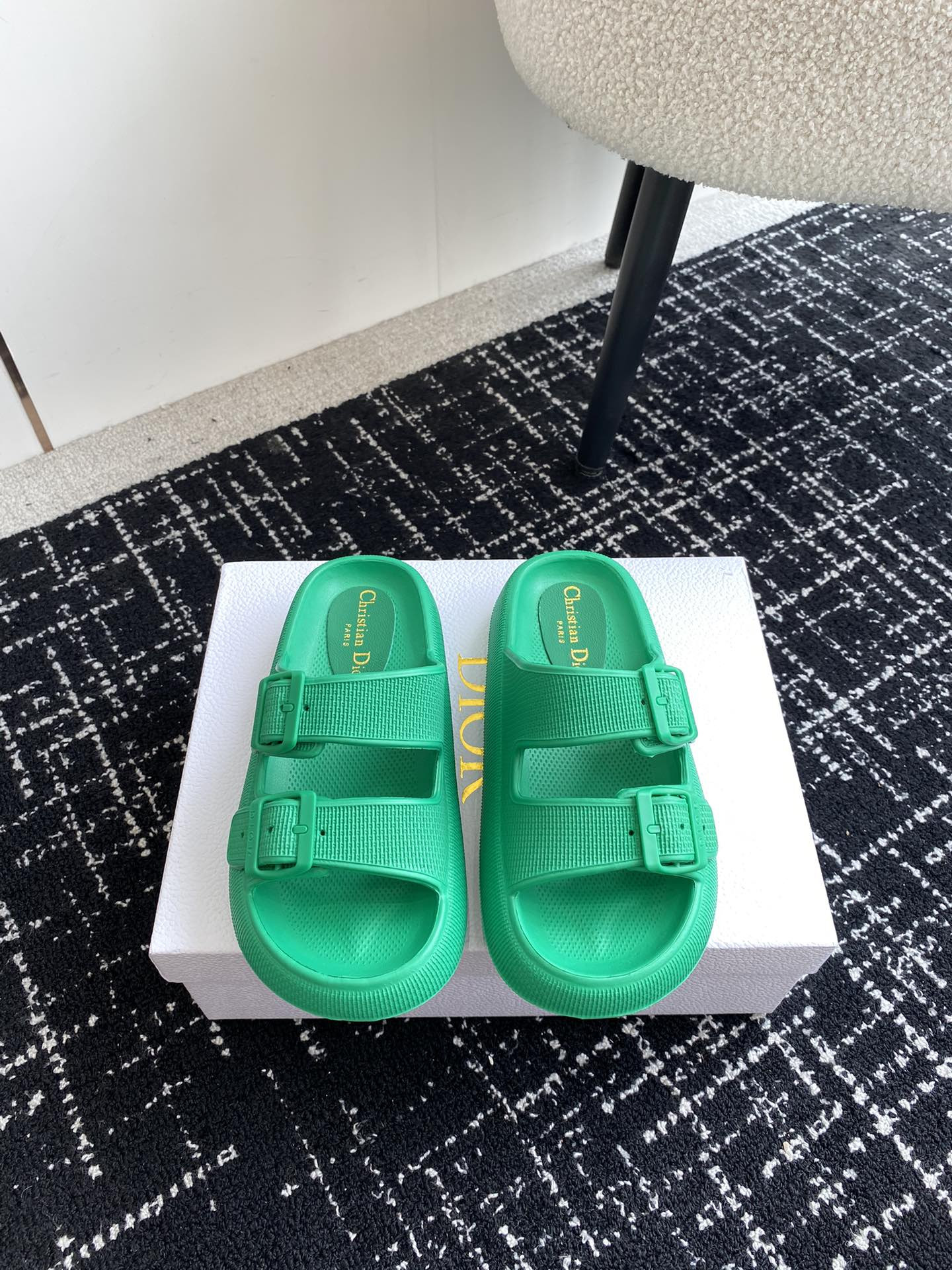 UA D*0r Slide