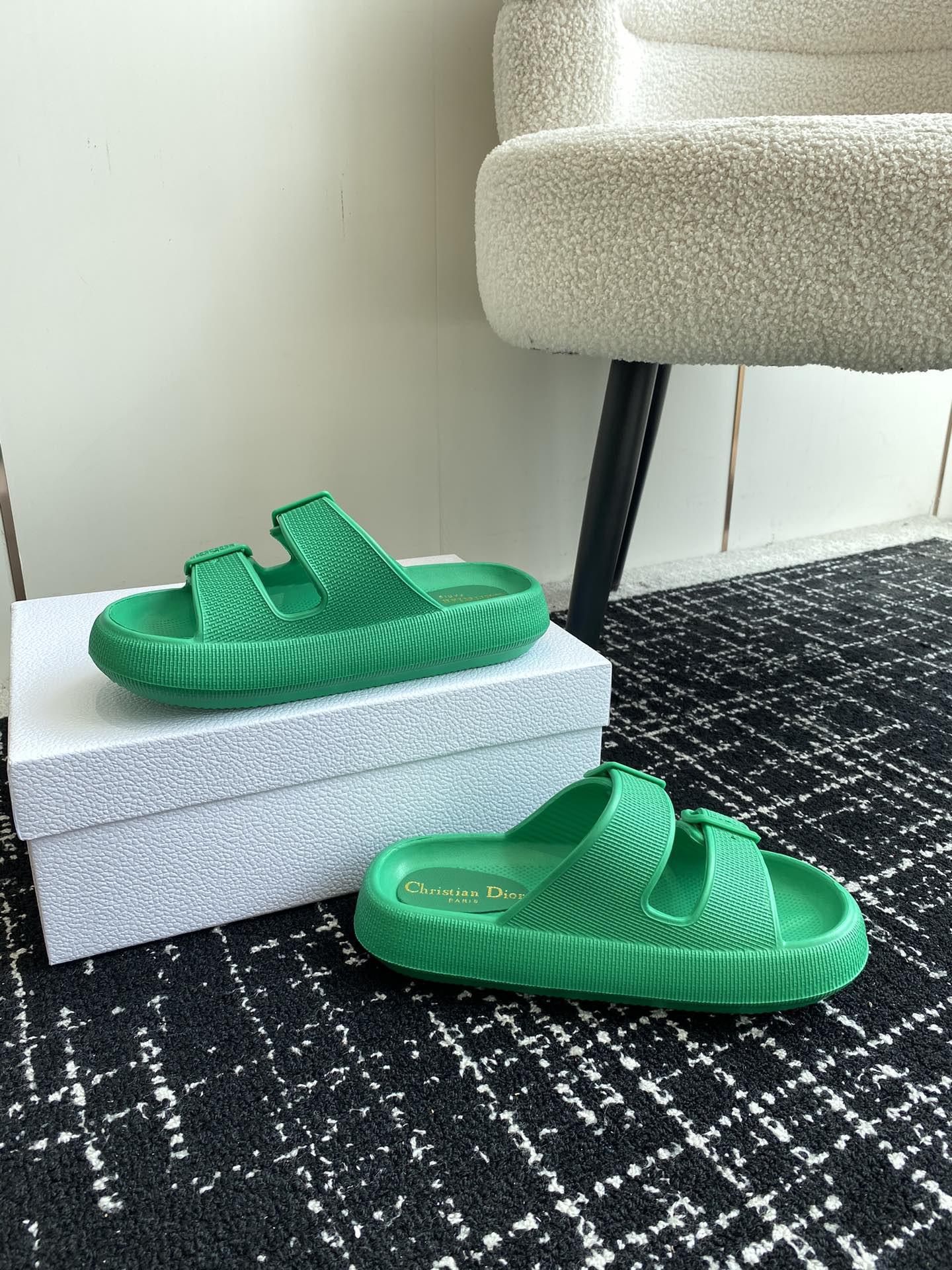 UA D*0r Slide