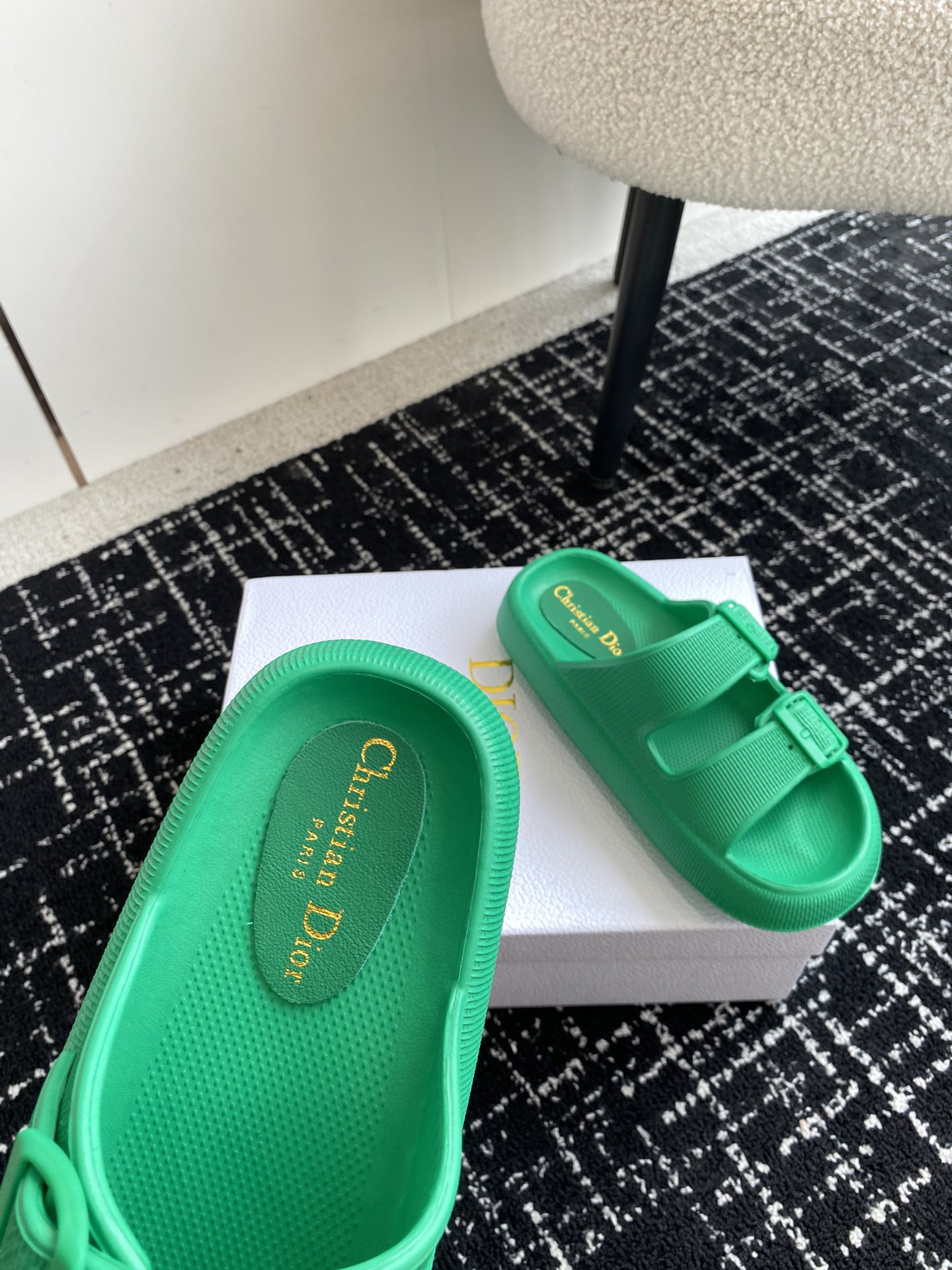 UA D*0r Slide