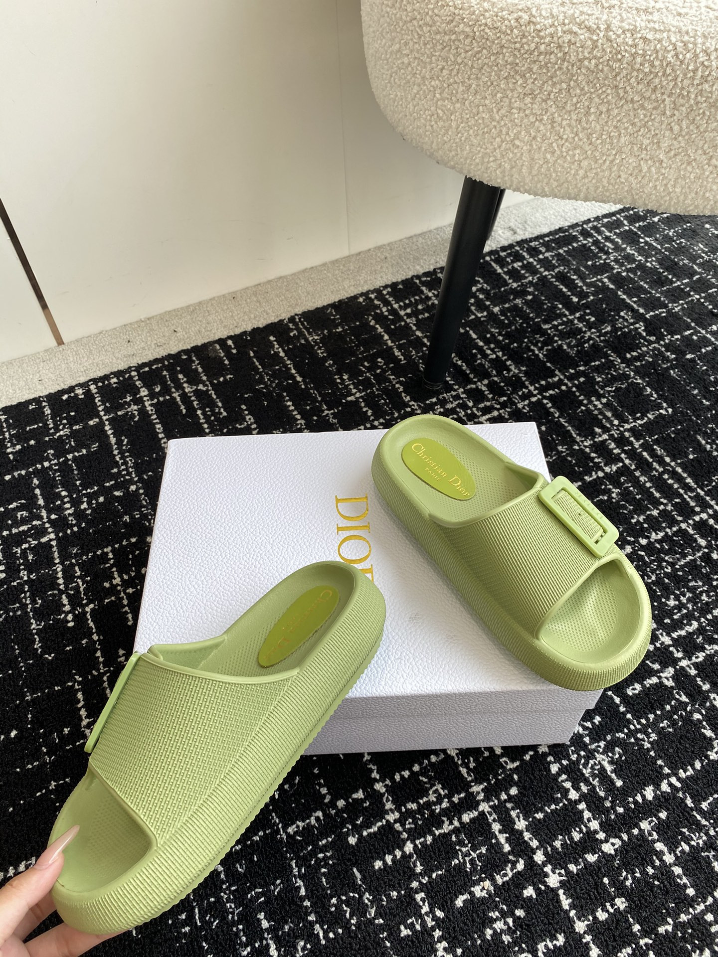 UA D*0r Slide