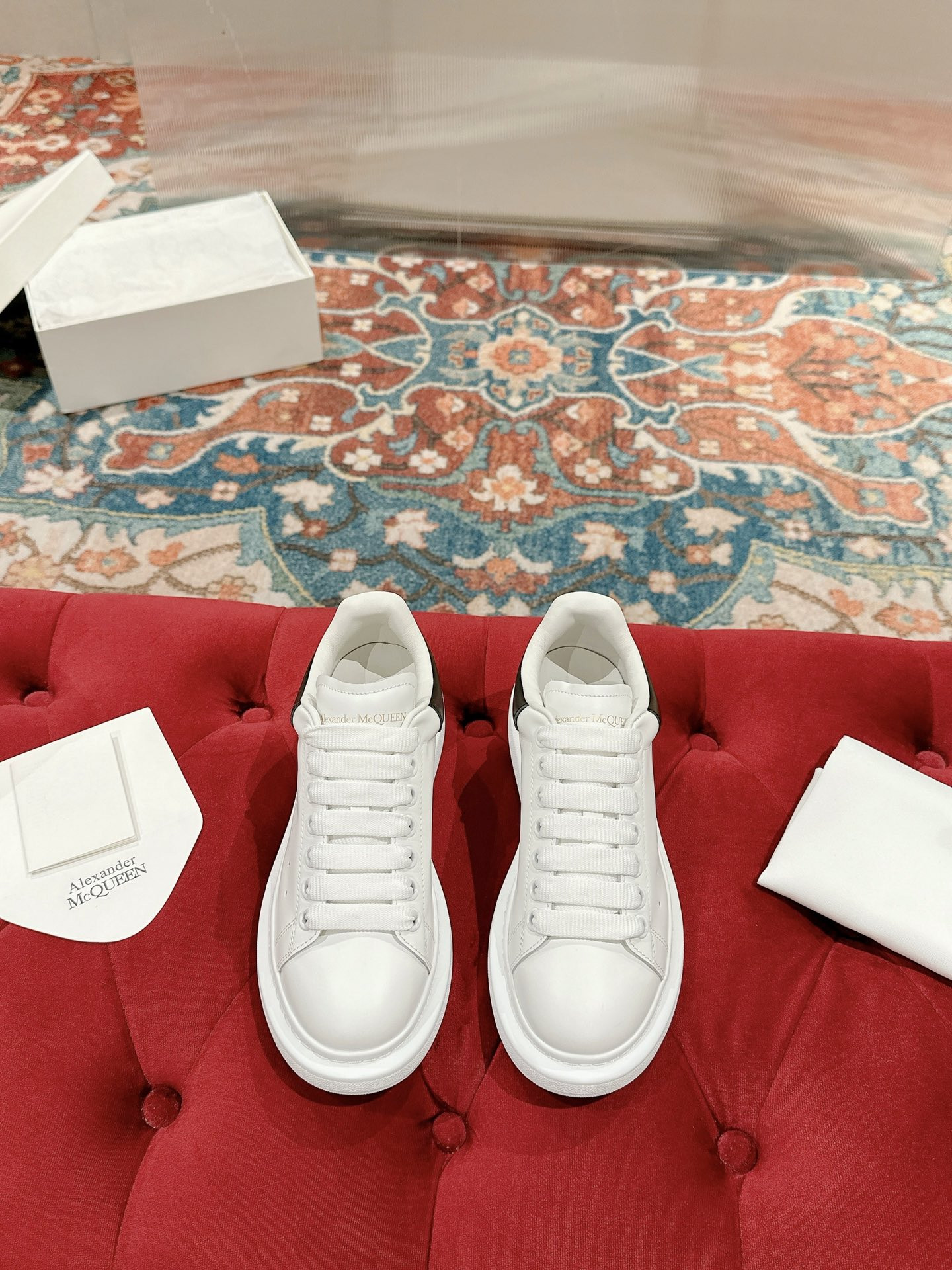 UA Ale*d*r M*Q*en Oversized White Black