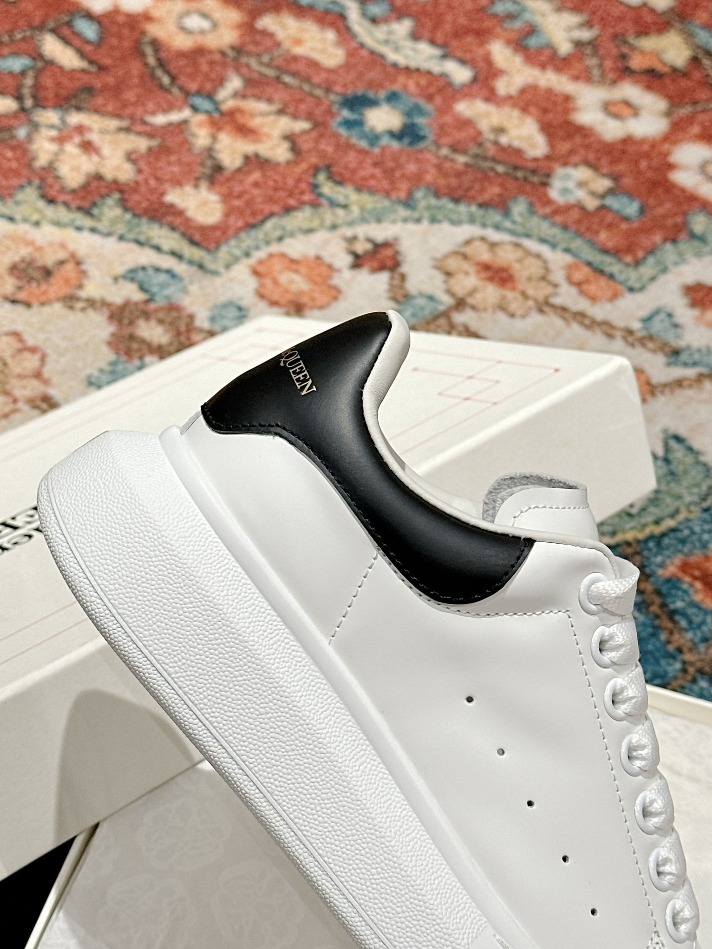 UA Ale*d*r M*Q*en Oversized White Black