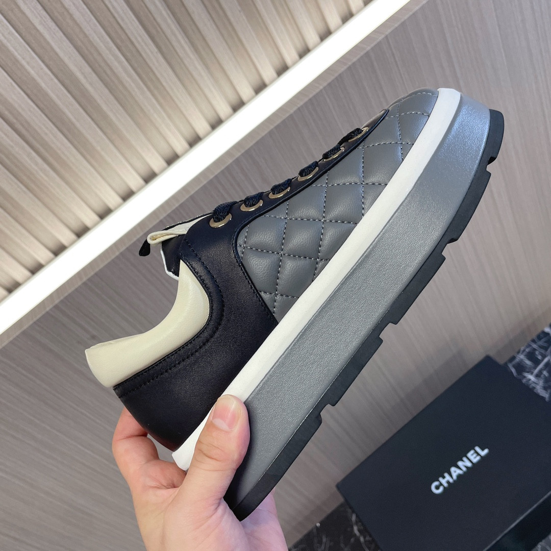 UA Ch*el SNEAKERS