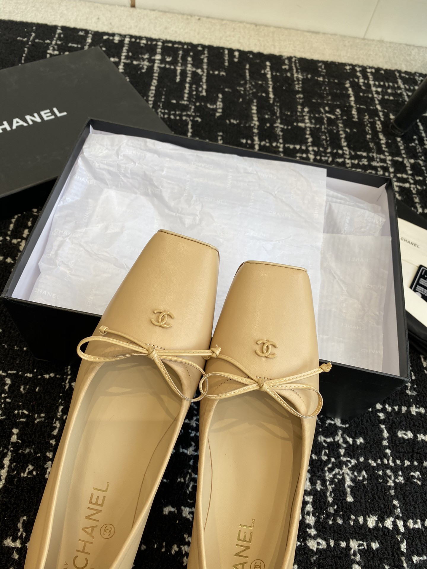 UA Ch*el VINTAGE BALLET FLATS