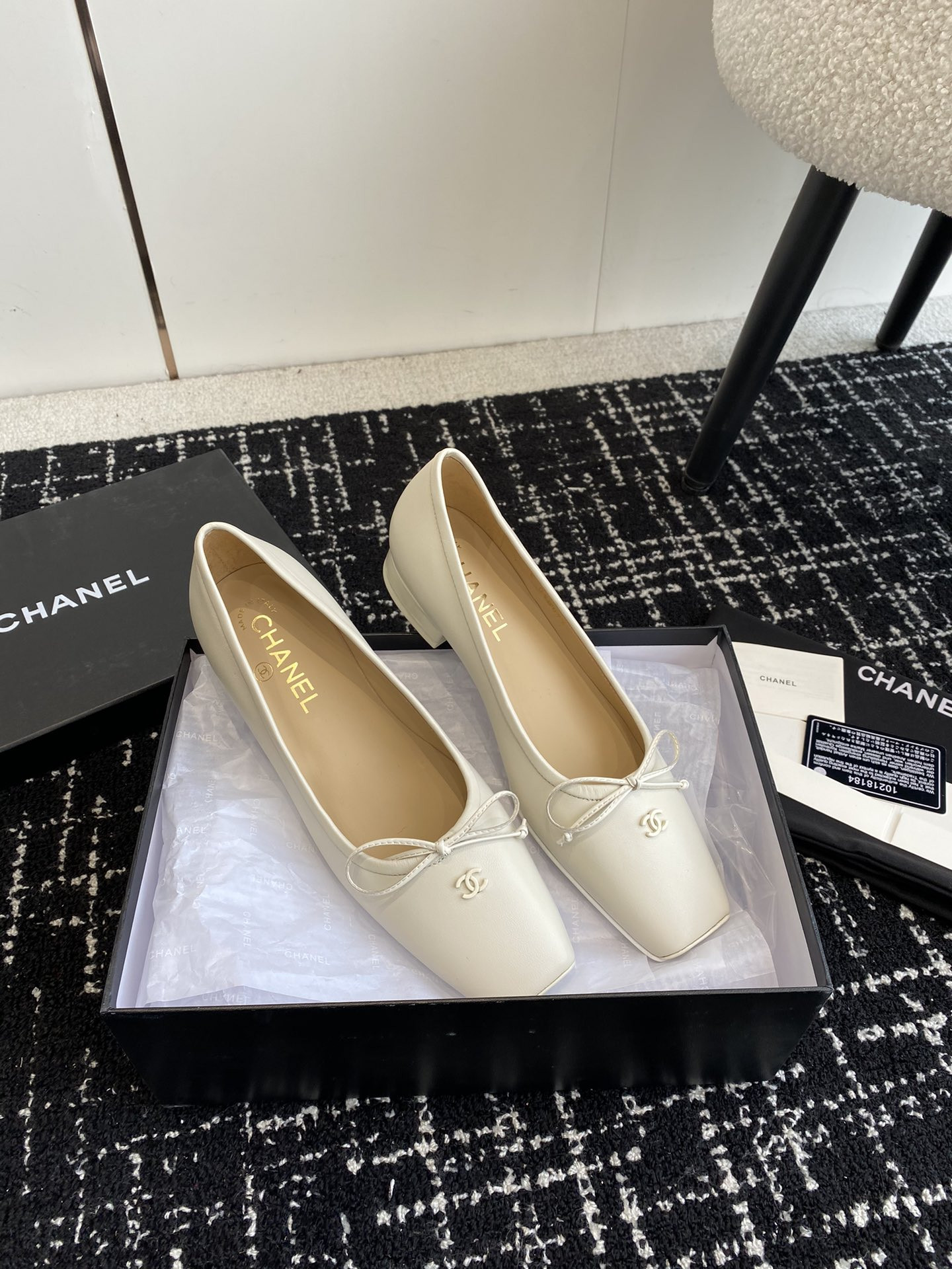 UA Ch*el VINTAGE BALLET FLATS