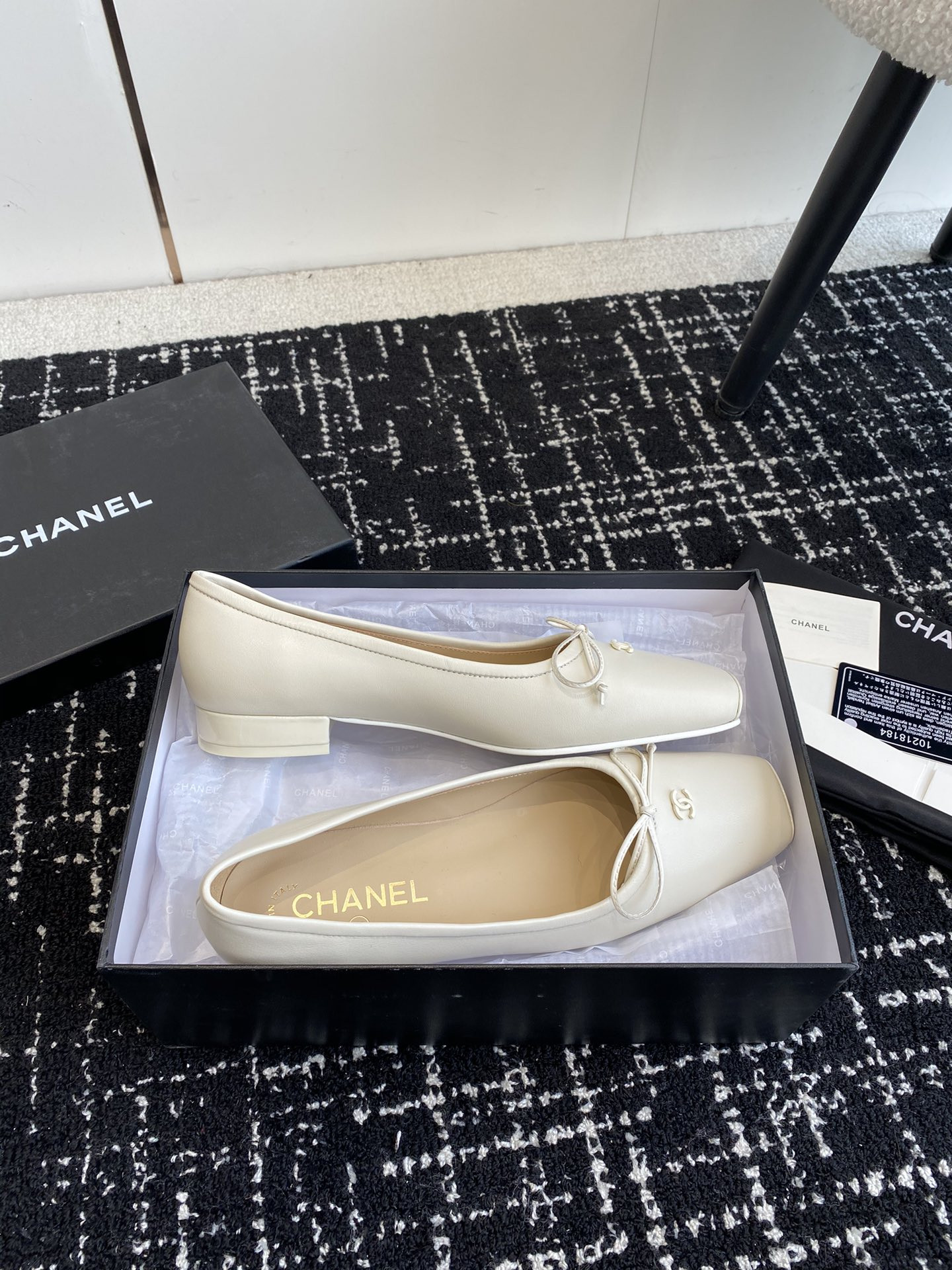 UA Ch*el VINTAGE BALLET FLATS