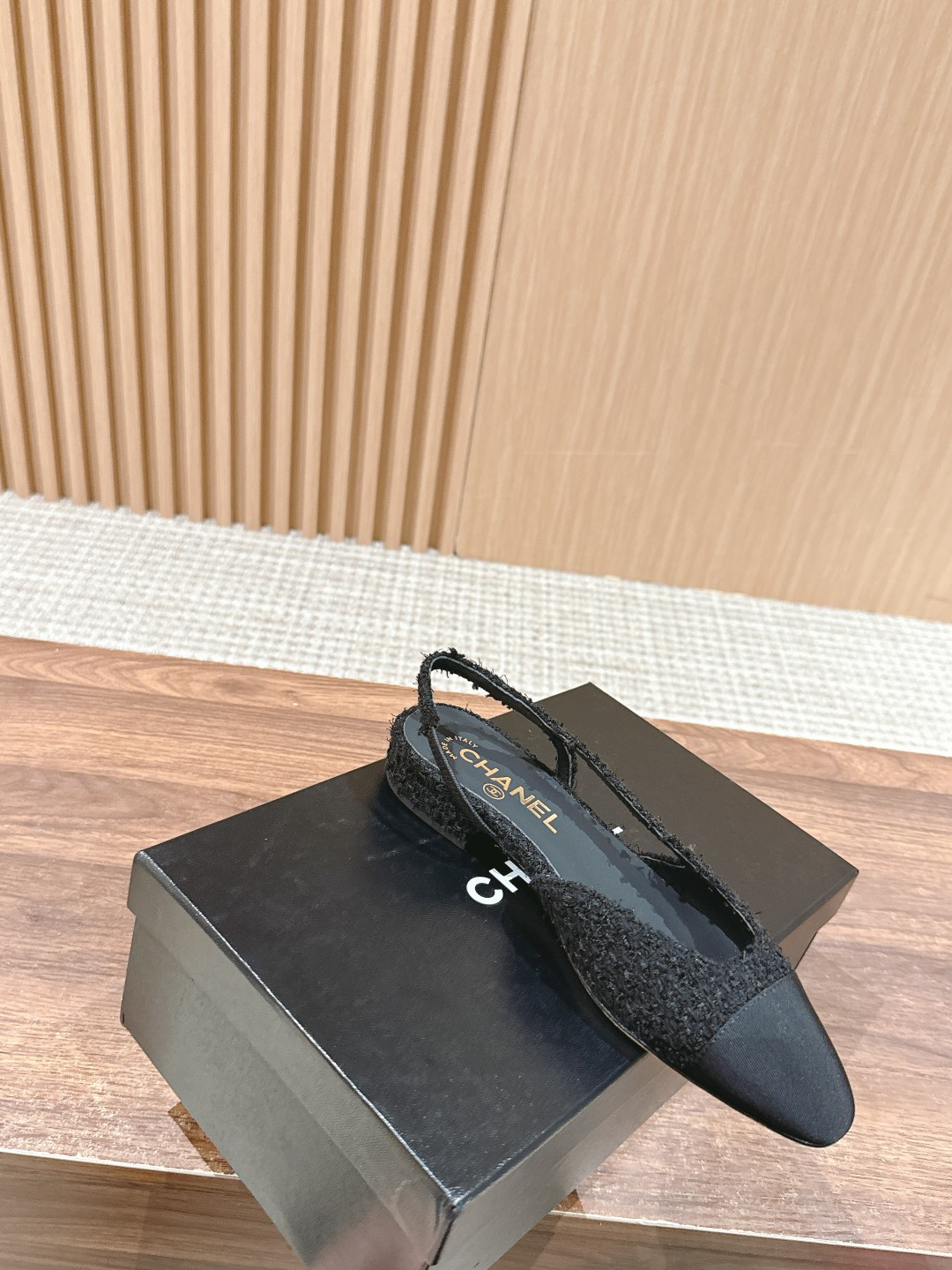 UA Ch*el SLINGBACKS FLAT