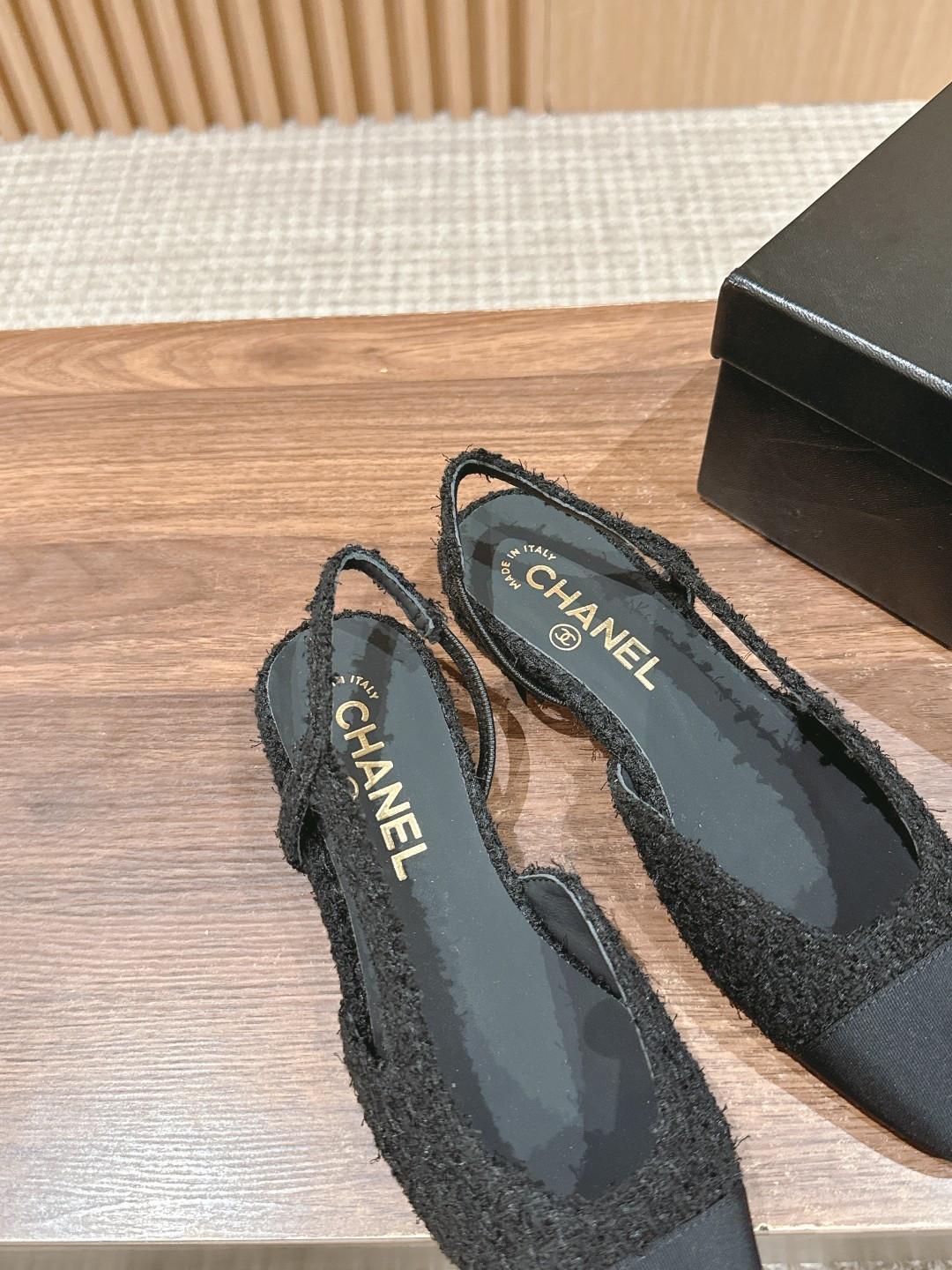 UA Ch*el SLINGBACKS FLAT