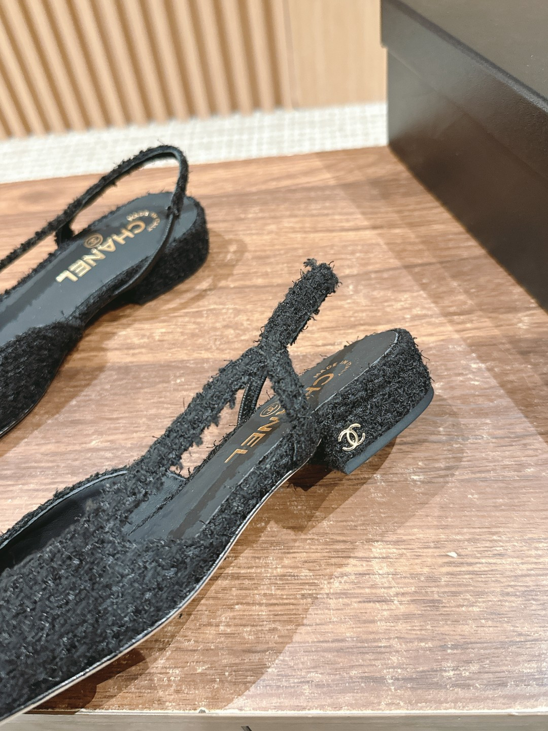UA Ch*el SLINGBACKS FLAT
