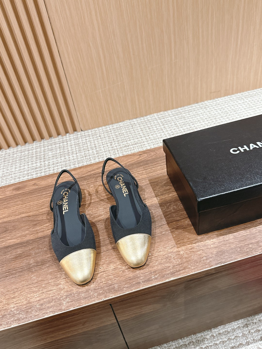 UA Ch*el SLINGBACKS FLAT